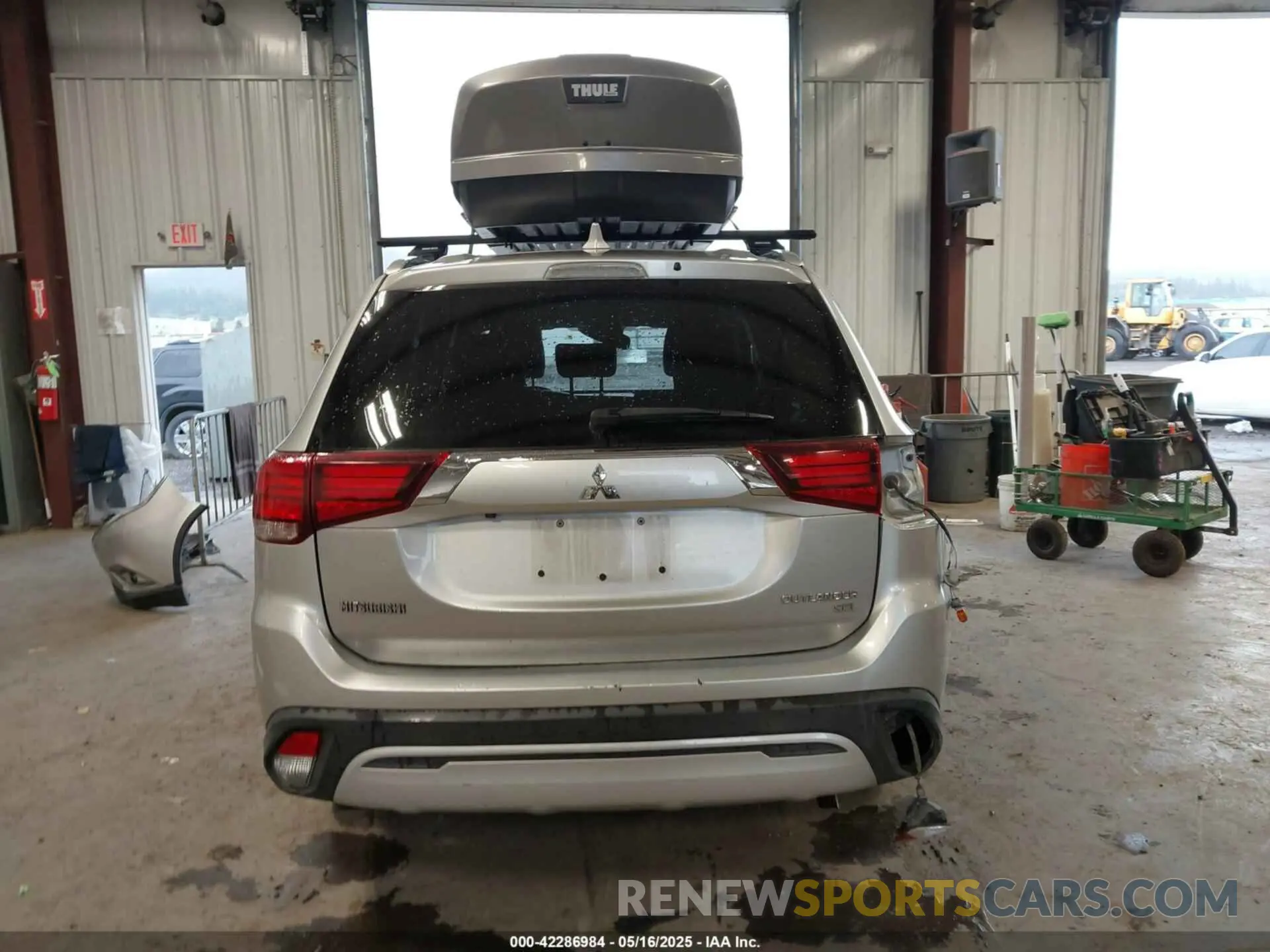 16 fotografías del automóvil dañado JA4AZ3A34KZ040160 MITSUBISHI OUTLANDER 2019