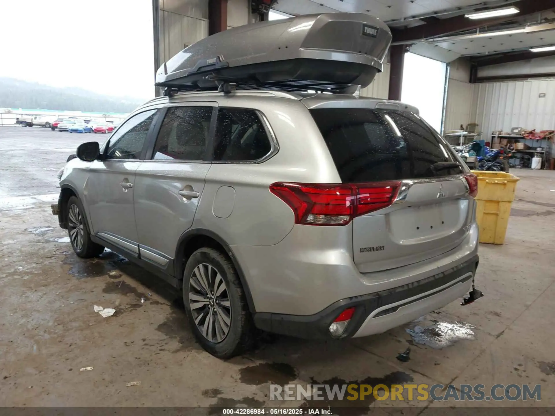3 fotografías del automóvil dañado JA4AZ3A34KZ040160 MITSUBISHI OUTLANDER 2019