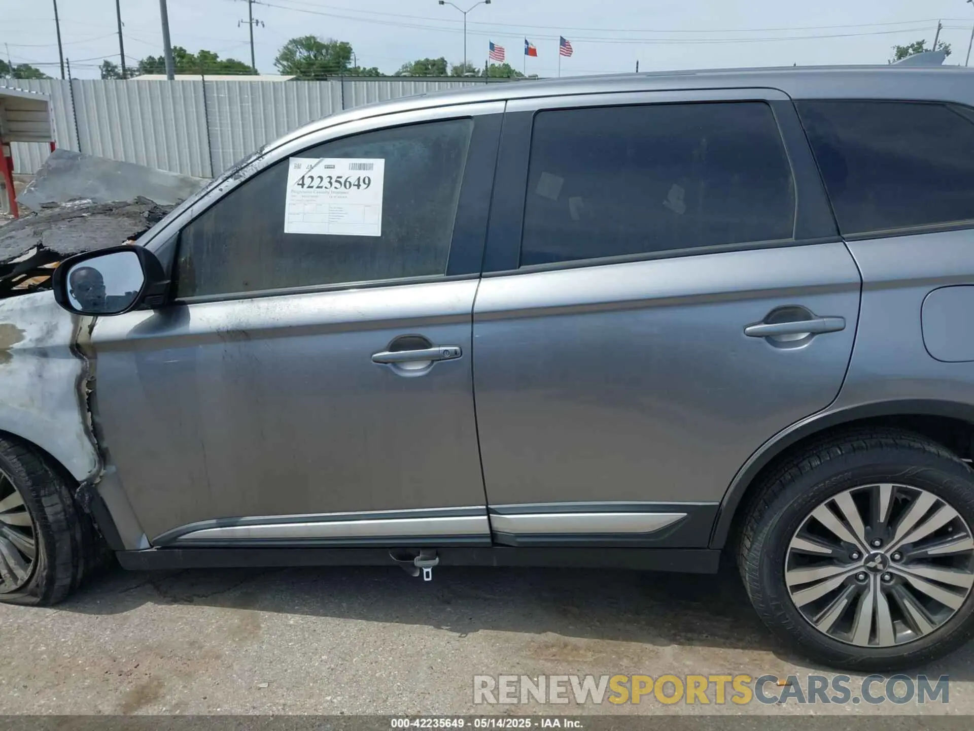 13 fotografías del automóvil dañado JA4AZ3A35KZ009709 MITSUBISHI OUTLANDER 2019