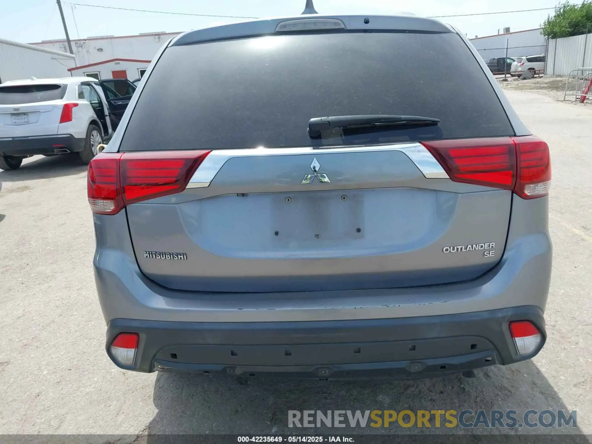 15 fotografías del automóvil dañado JA4AZ3A35KZ009709 MITSUBISHI OUTLANDER 2019