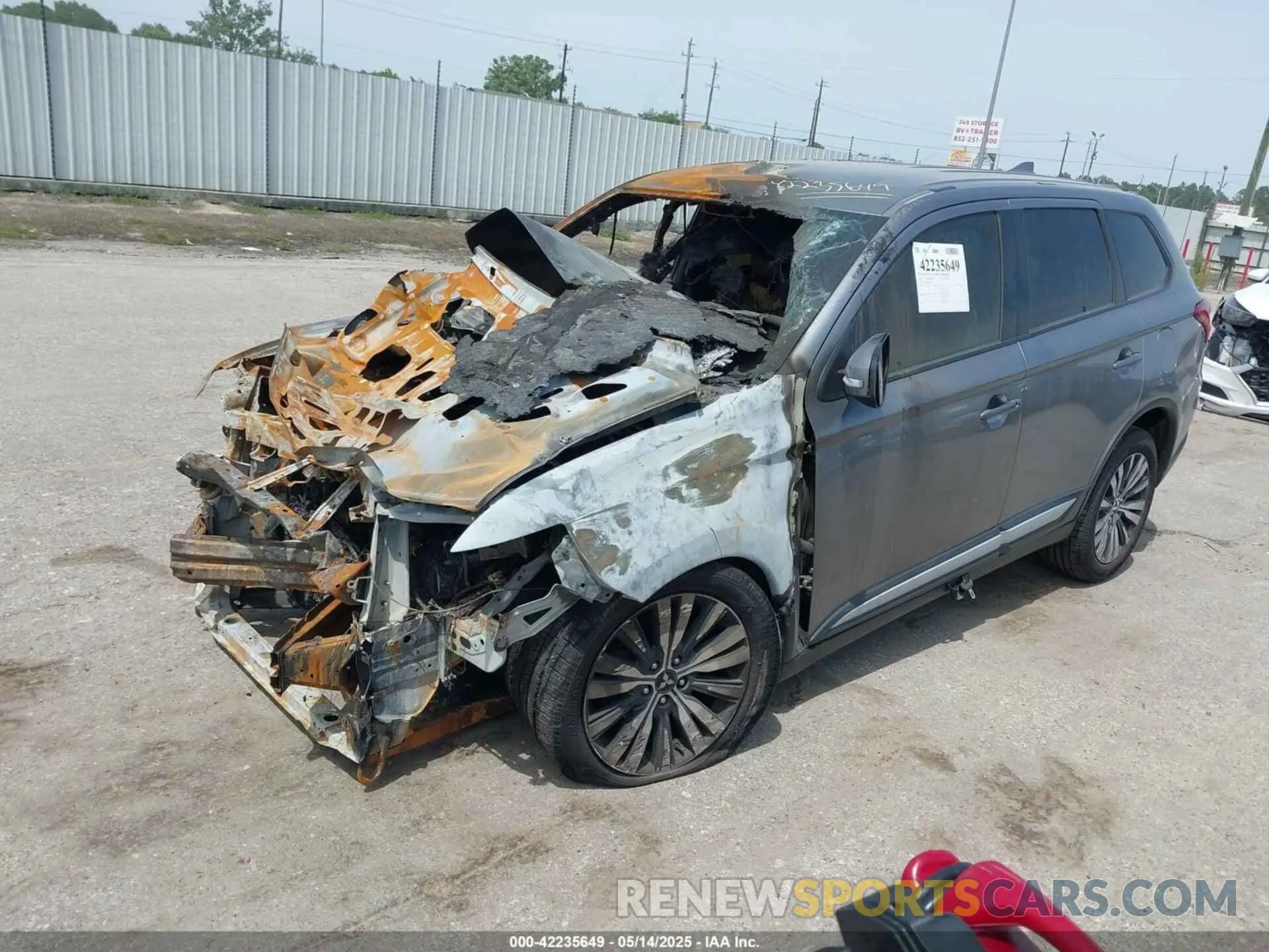 2 fotografías del automóvil dañado JA4AZ3A35KZ009709 MITSUBISHI OUTLANDER 2019