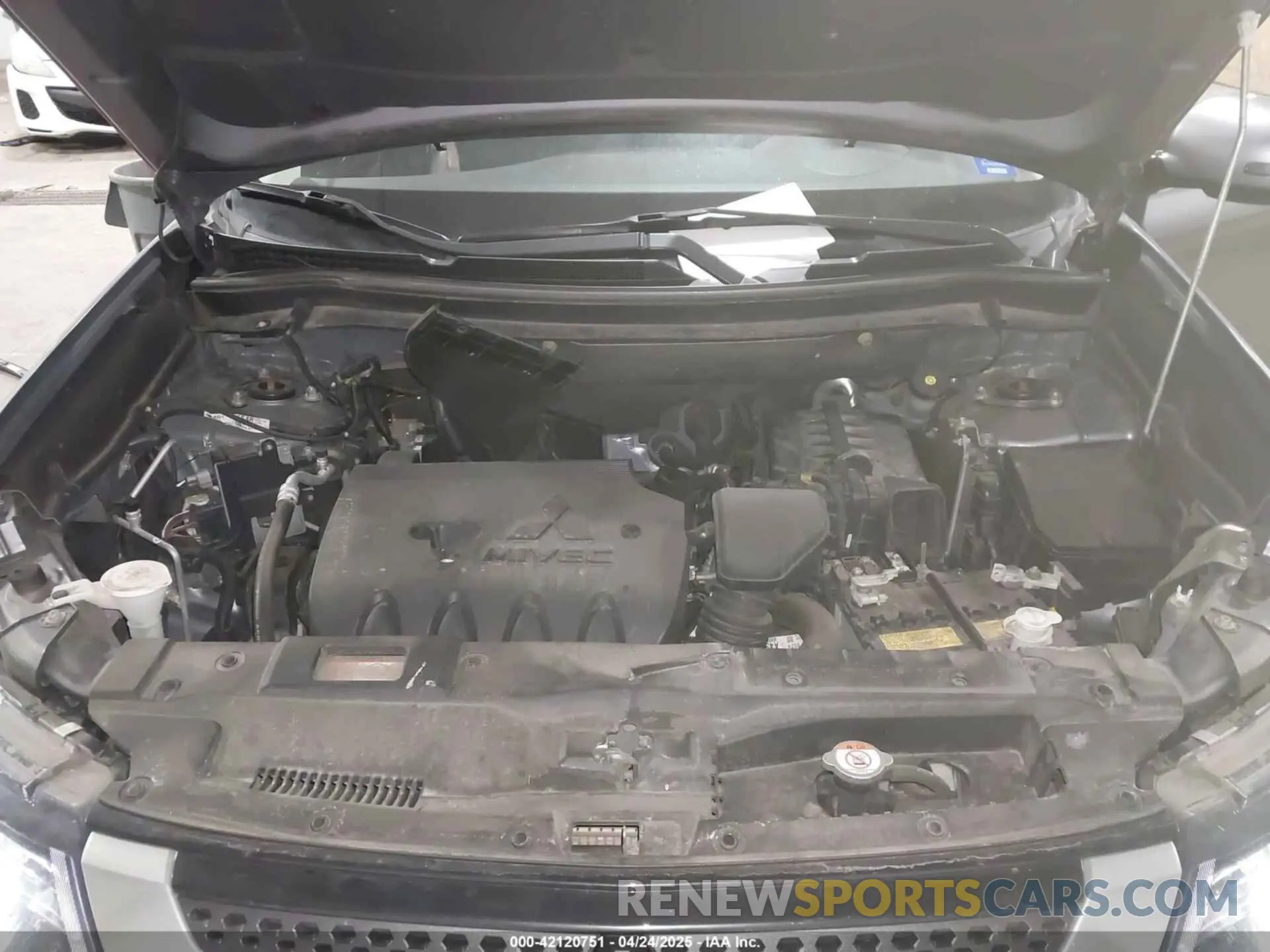 10 fotografías del automóvil dañado JA4AZ3A36KJ000502 MITSUBISHI OUTLANDER 2019