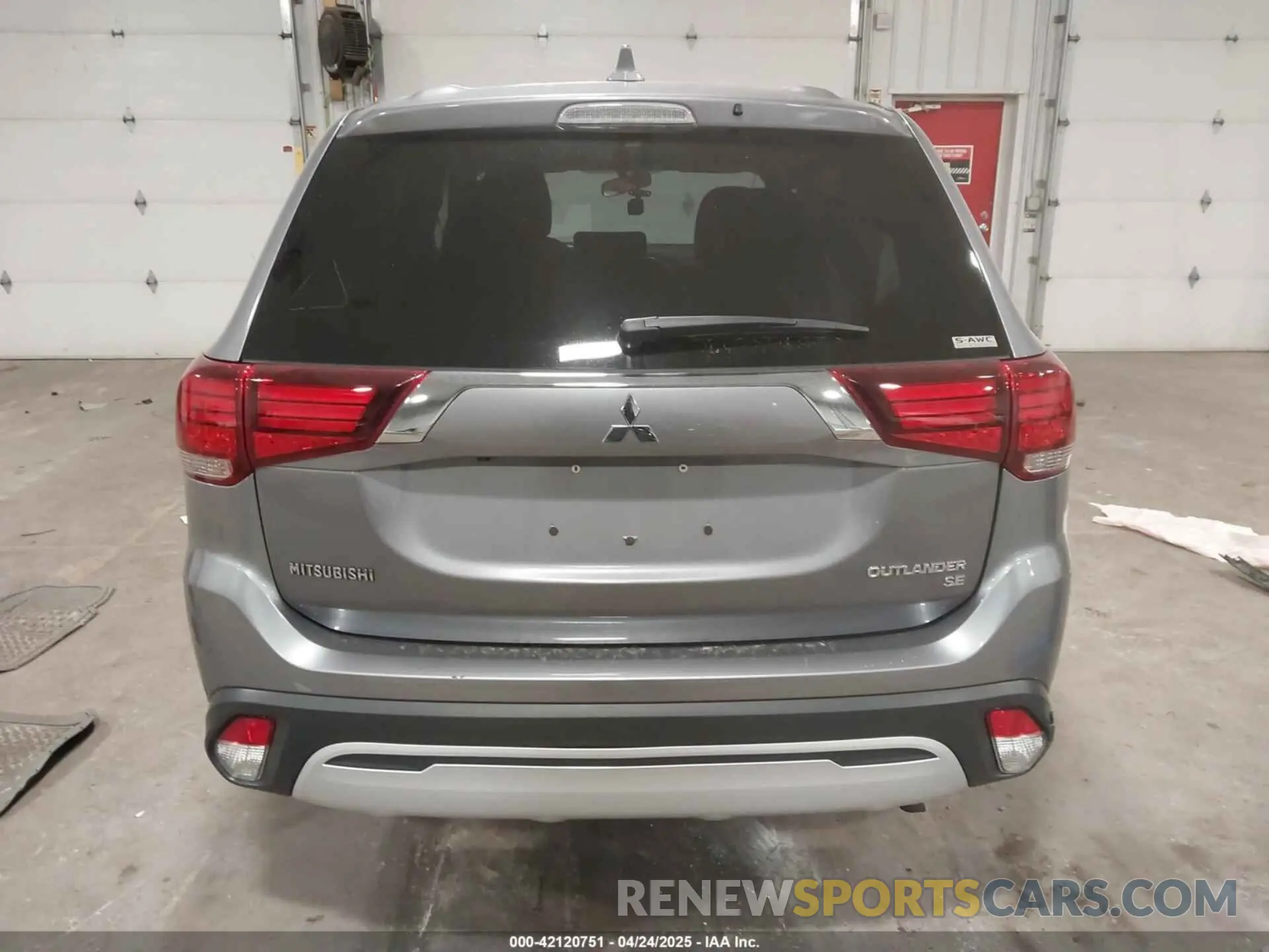 16 fotografías del automóvil dañado JA4AZ3A36KJ000502 MITSUBISHI OUTLANDER 2019