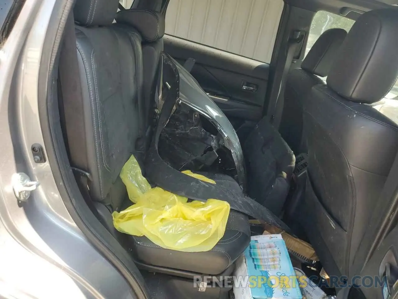 11 fotografías del automóvil dañado JA4AZ3A38KZ025175 MITSUBISHI OUTLANDER 2019