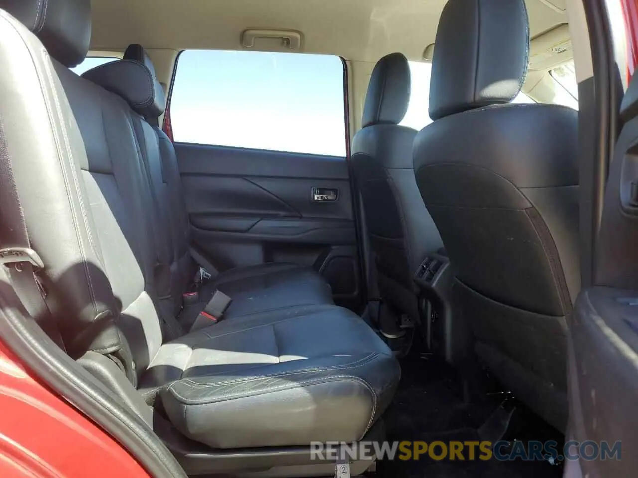 11 fotografías del automóvil dañado JA4AZ3A38KZ040906 MITSUBISHI OUTLANDER 2019