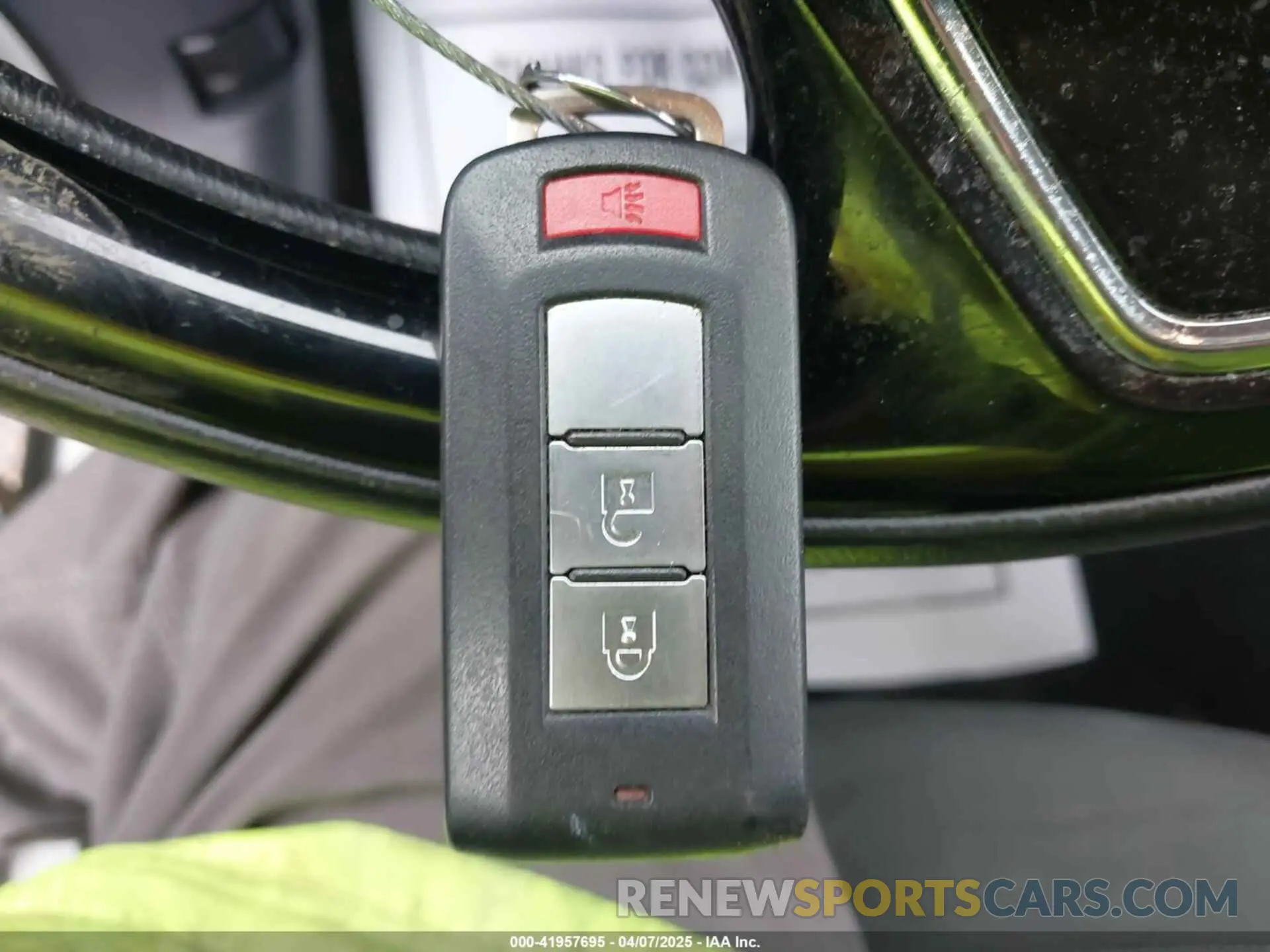 11 fotografías del automóvil dañado JA4AZ3A38KZ052036 MITSUBISHI OUTLANDER 2019