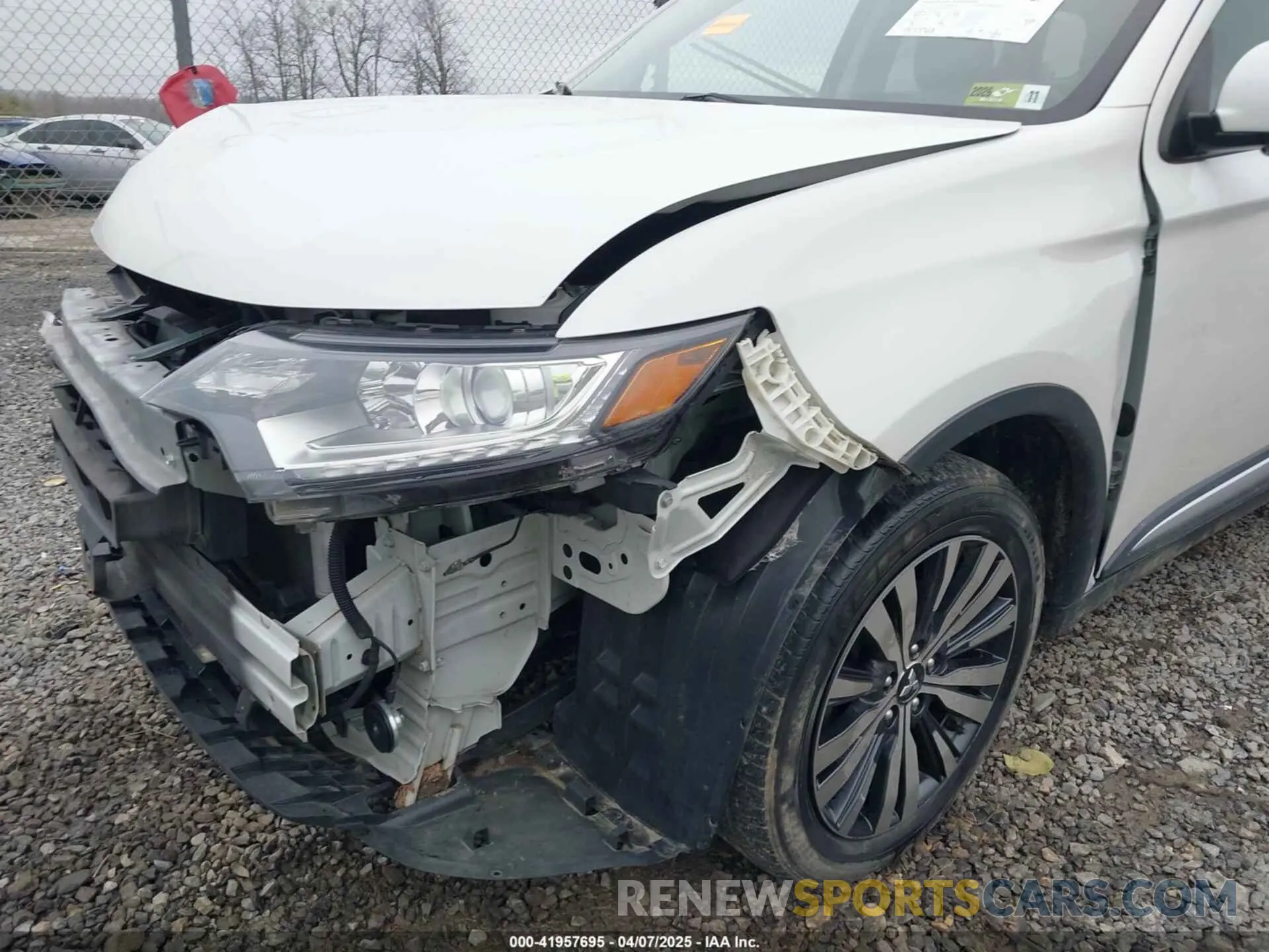 6 fotografías del automóvil dañado JA4AZ3A38KZ052036 MITSUBISHI OUTLANDER 2019