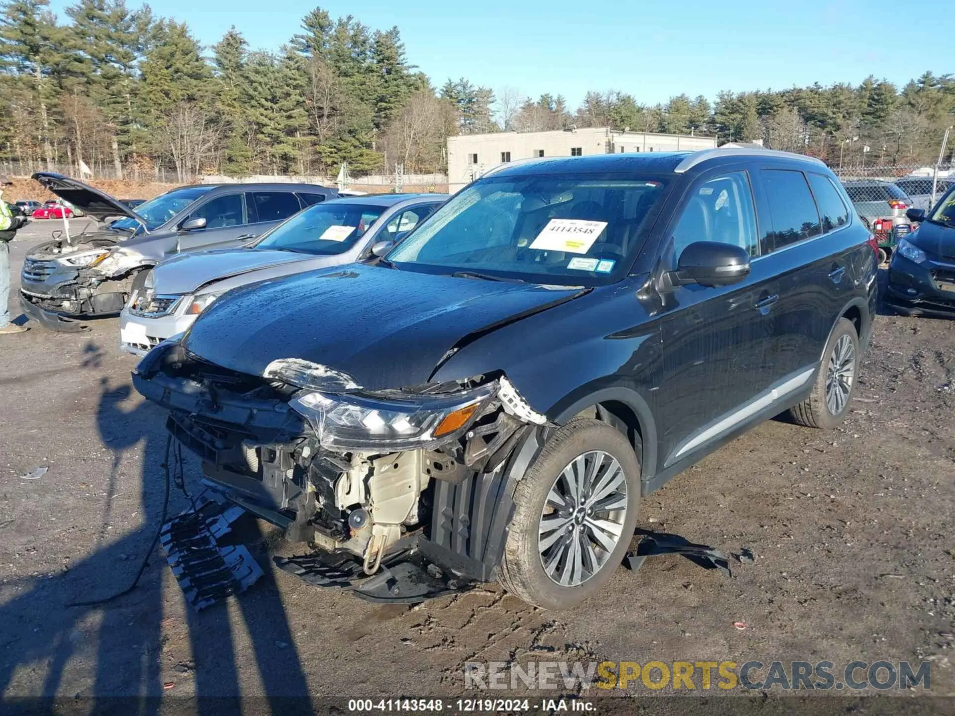 2 fotografías del automóvil dañado JA4AZ3A39KZ003363 MITSUBISHI OUTLANDER 2019