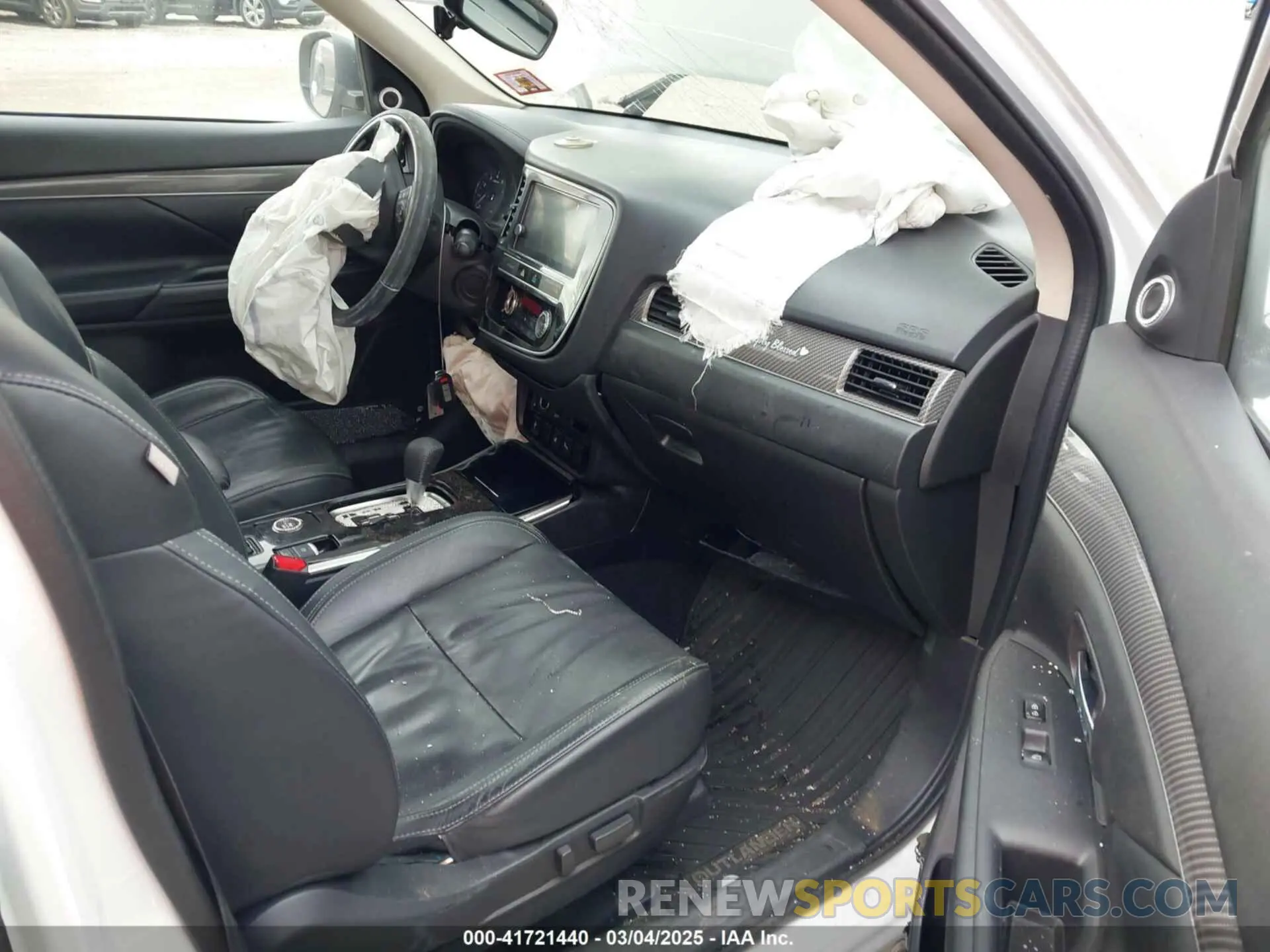 5 fotografías del automóvil dañado JA4AZ3A39KZ005940 MITSUBISHI OUTLANDER 2019