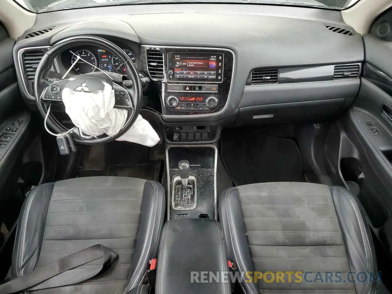 8 fotografías del automóvil dañado JA4AZ3A39KZ042549 MITSUBISHI OUTLANDER 2019