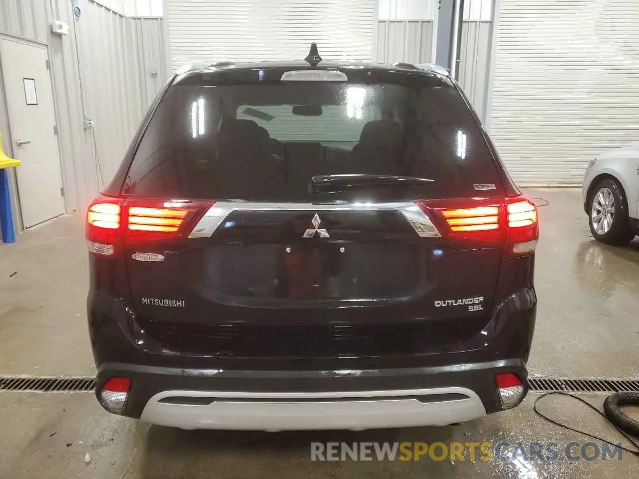 6 fotografías del automóvil dañado JA4AZ3A3XKZ008300 MITSUBISHI OUTLANDER 2019