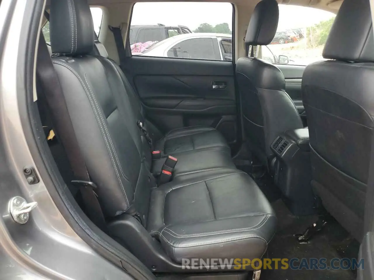 11 fotografías del automóvil dañado JA4AZ3A3XKZ020754 MITSUBISHI OUTLANDER 2019