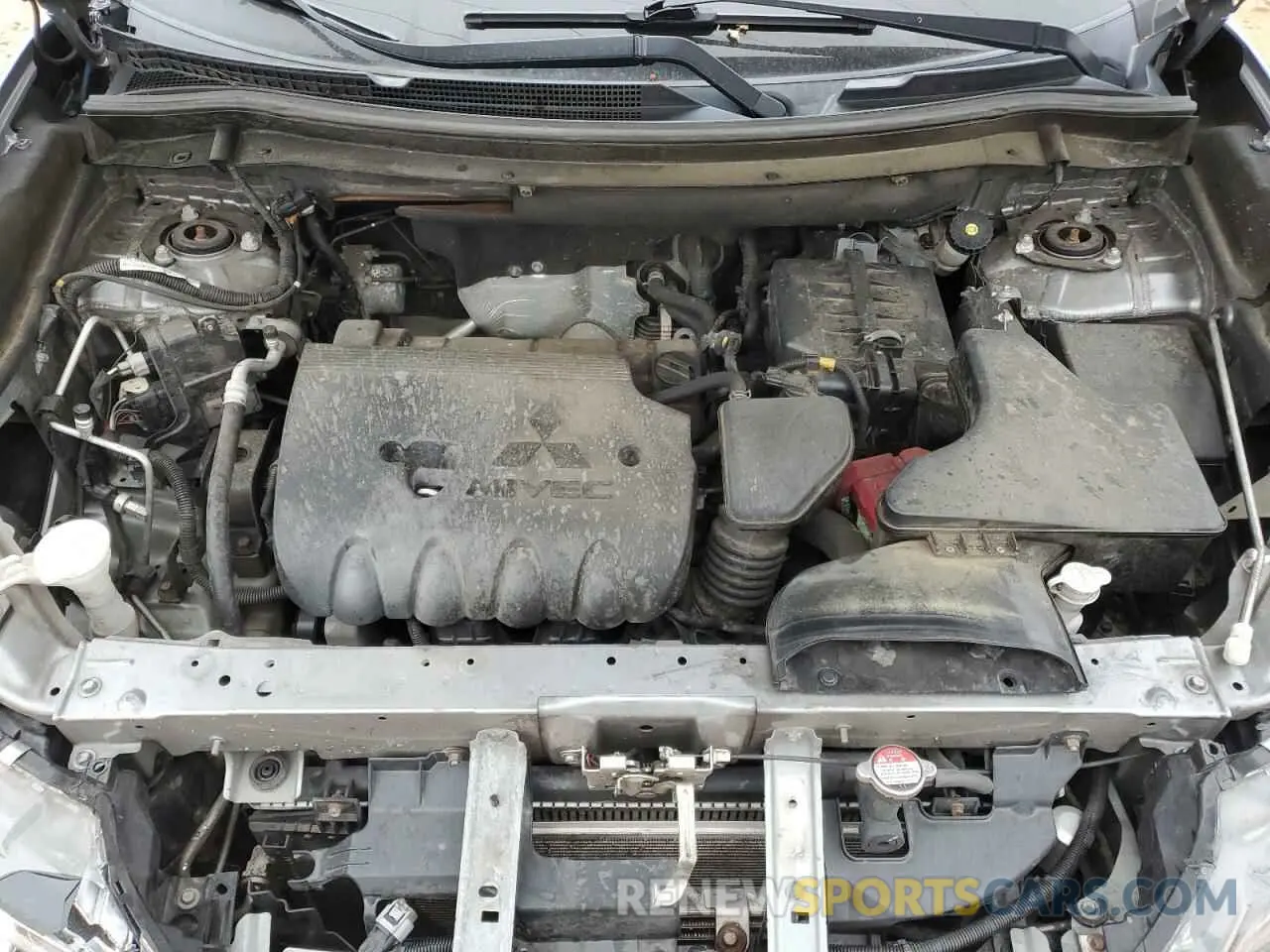 12 fotografías del automóvil dañado JA4AZ3A3XKZ020754 MITSUBISHI OUTLANDER 2019