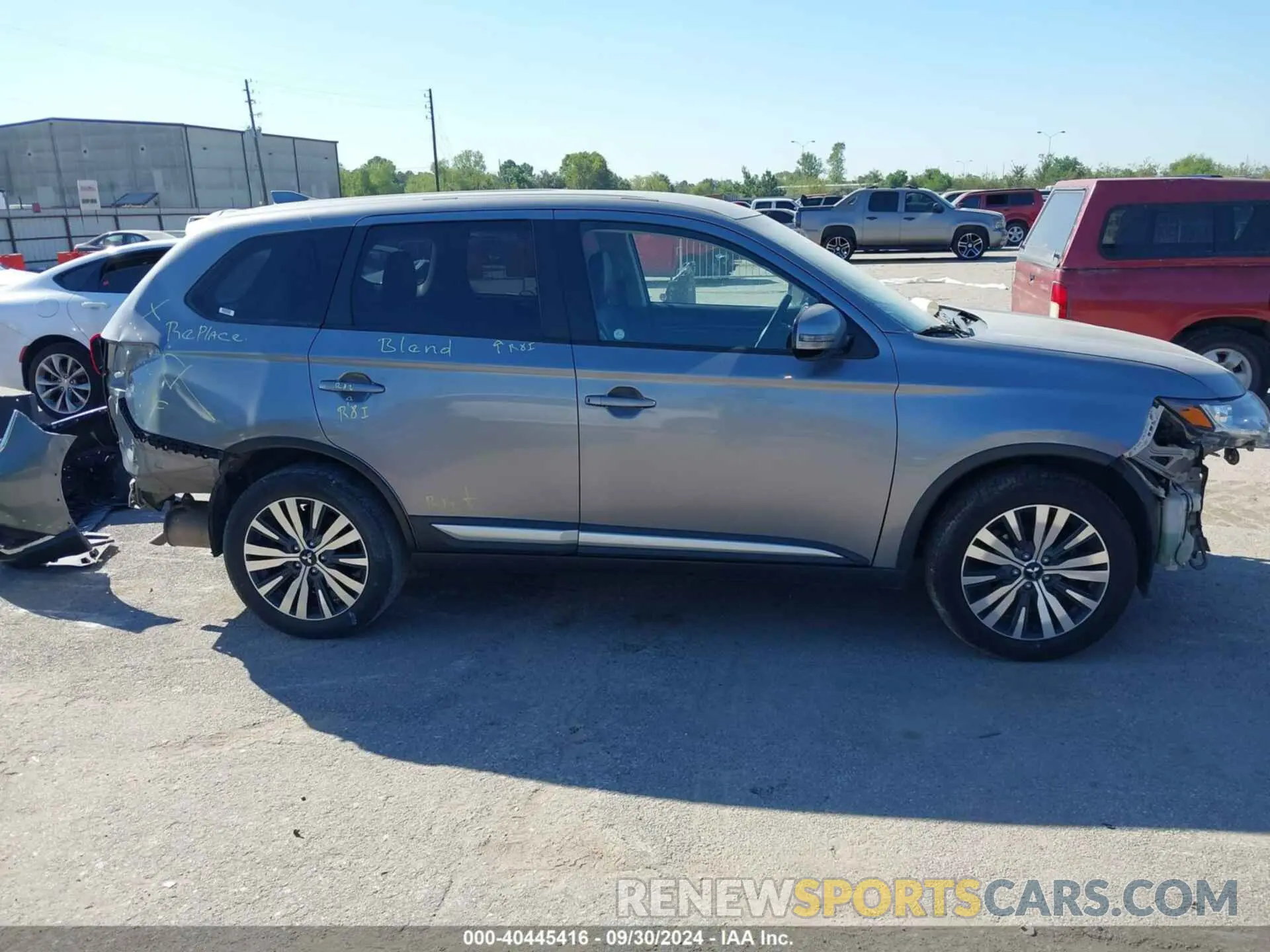 14 fotografías del automóvil dañado JA4AZ3A3XKZ023704 MITSUBISHI OUTLANDER 2019