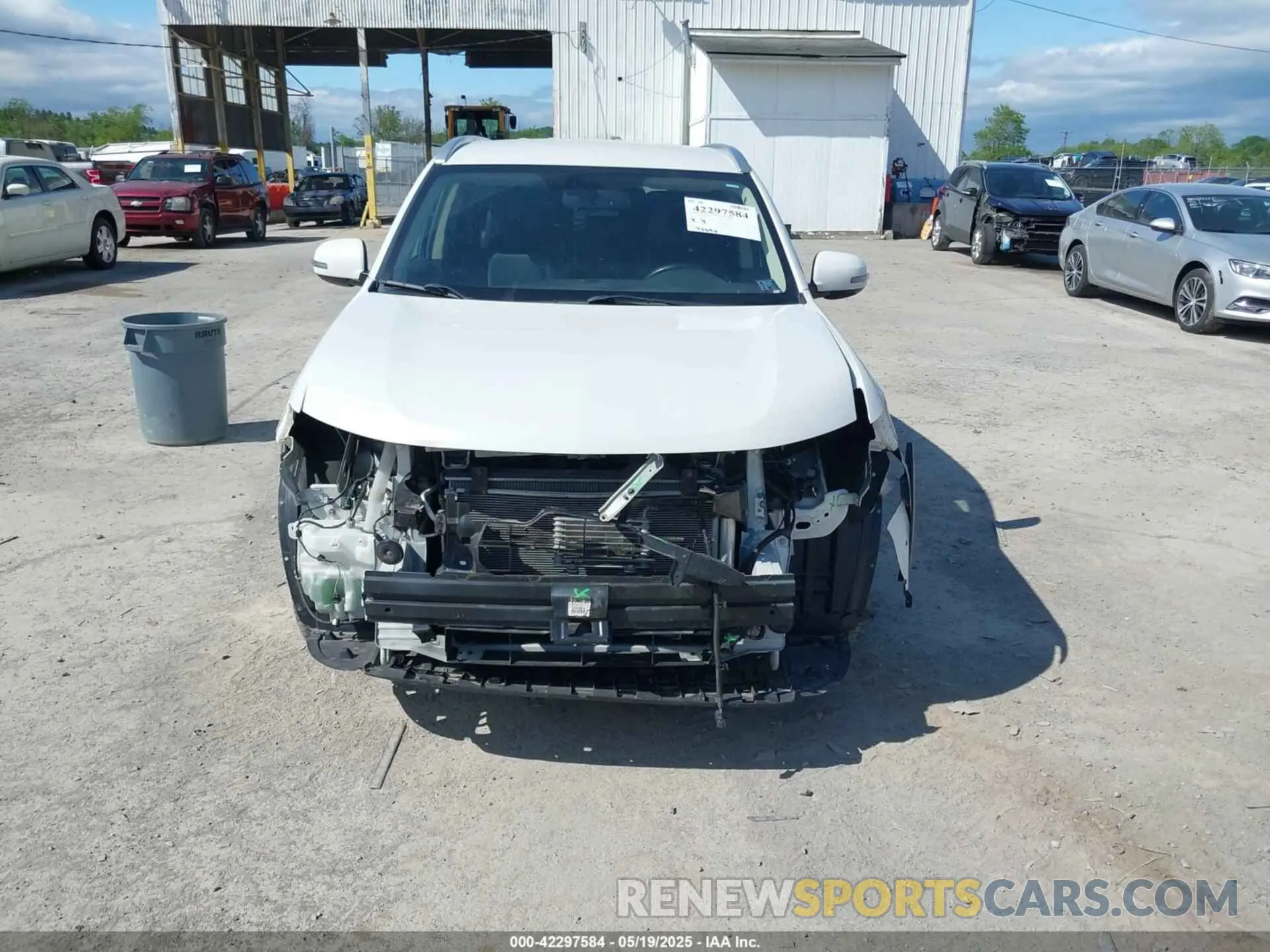 12 fotografías del automóvil dañado JA4AZ3A3XKZ036453 MITSUBISHI OUTLANDER 2019
