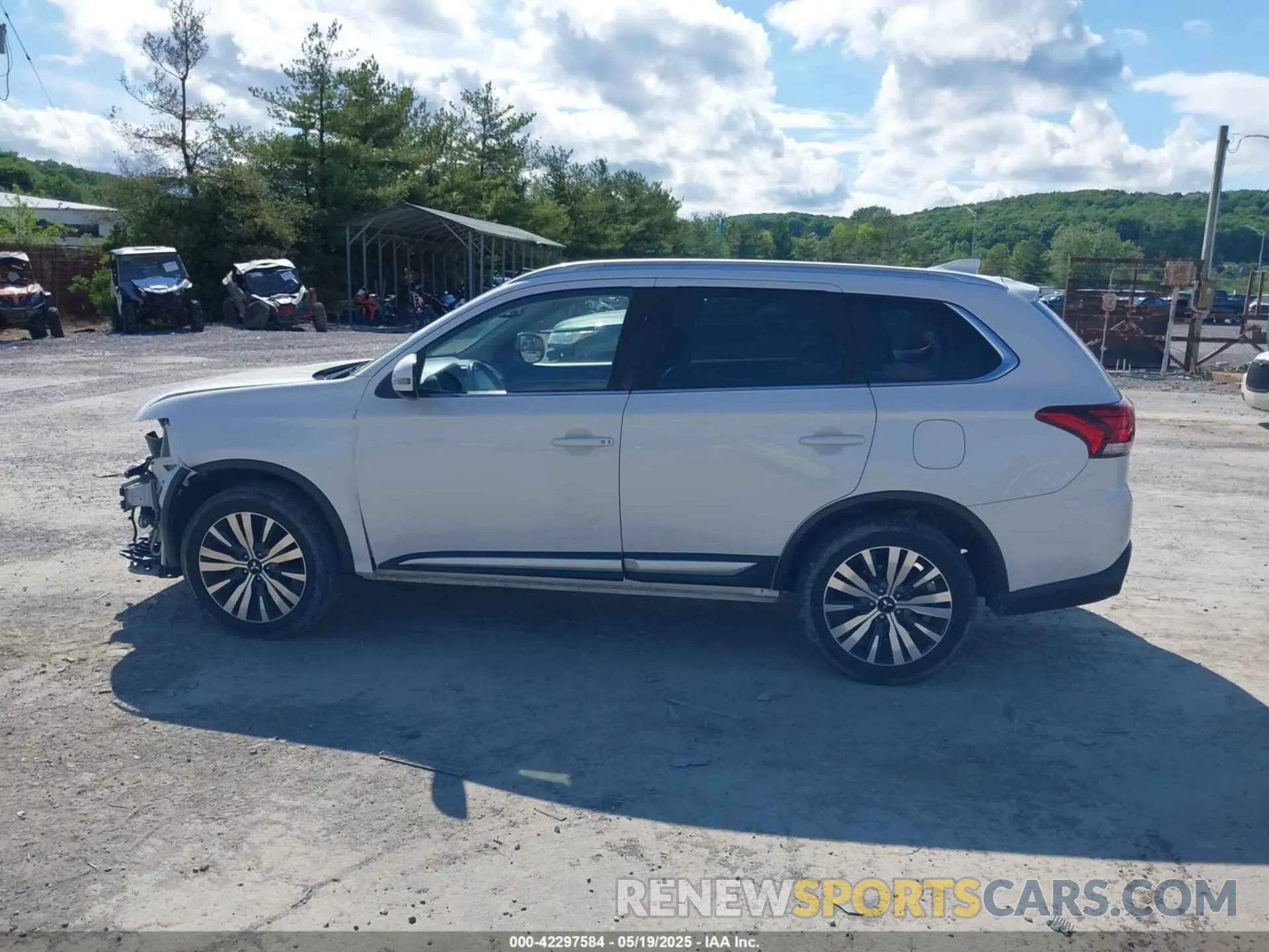 14 fotografías del automóvil dañado JA4AZ3A3XKZ036453 MITSUBISHI OUTLANDER 2019
