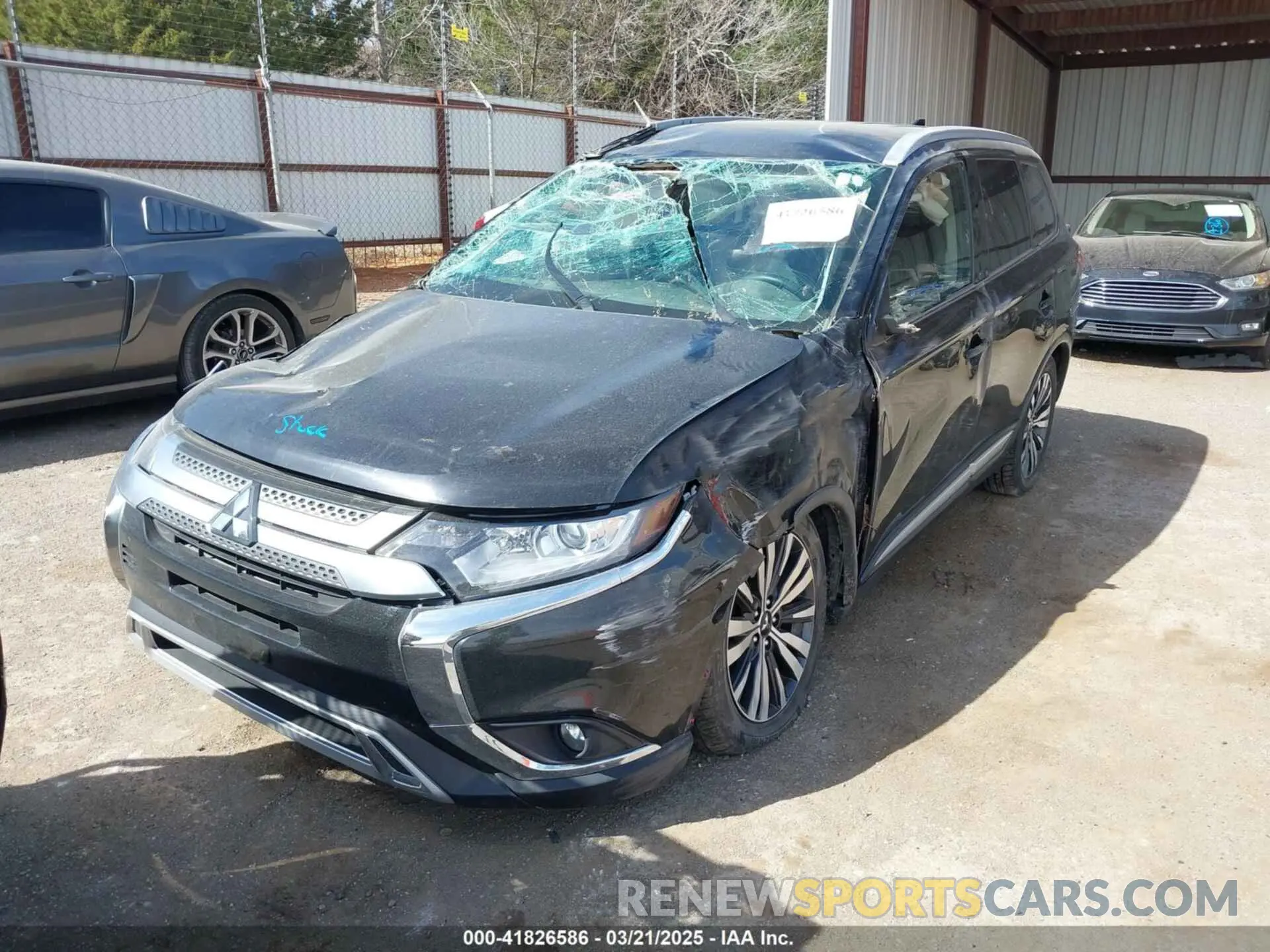 2 fotografías del automóvil dañado JA4AZ3A3XKZ041541 MITSUBISHI OUTLANDER 2019