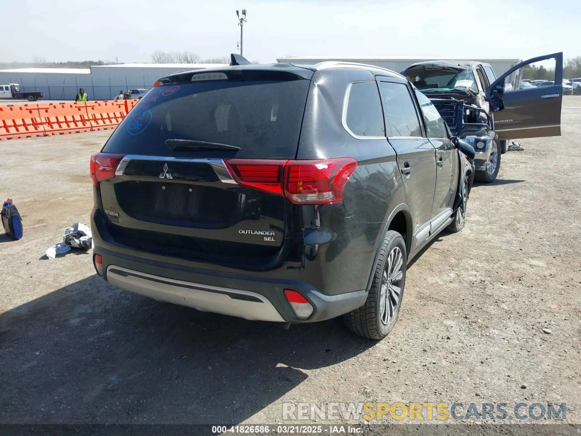 4 fotografías del automóvil dañado JA4AZ3A3XKZ041541 MITSUBISHI OUTLANDER 2019