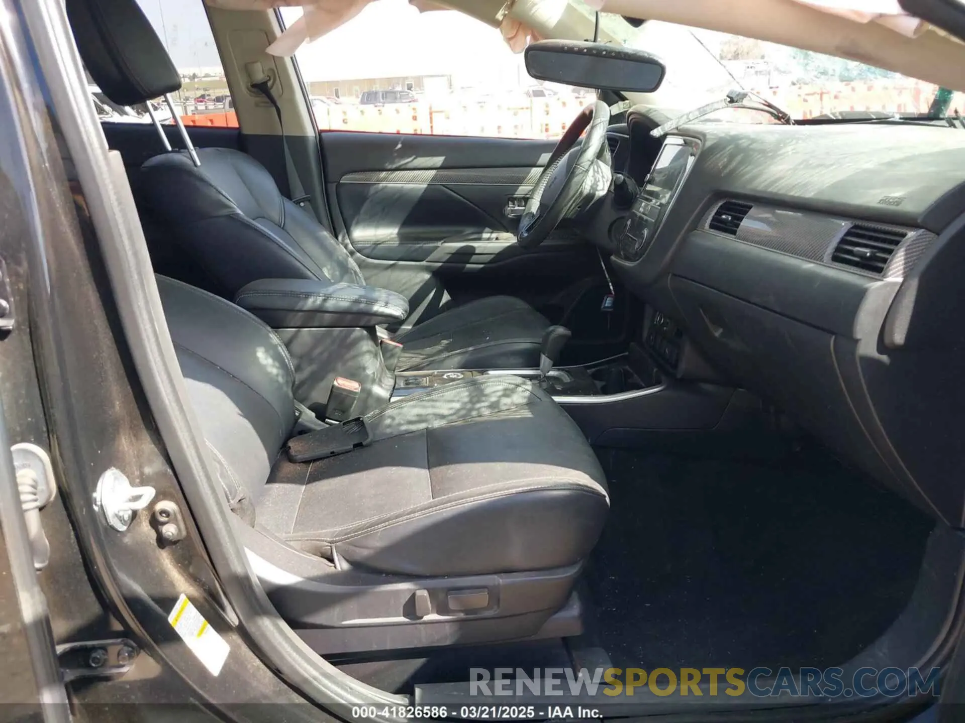 5 fotografías del automóvil dañado JA4AZ3A3XKZ041541 MITSUBISHI OUTLANDER 2019