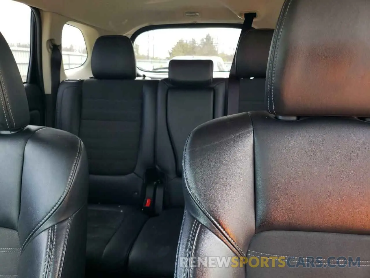 10 fotografías del automóvil dañado JA4AZ3A3XKZ053804 MITSUBISHI OUTLANDER 2019