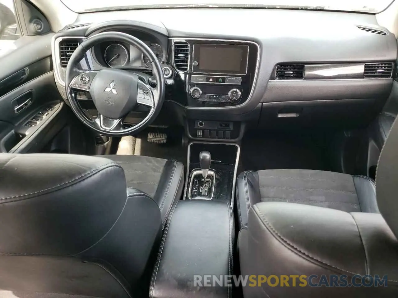 8 fotografías del automóvil dañado JA4AZ3A3XKZ053804 MITSUBISHI OUTLANDER 2019