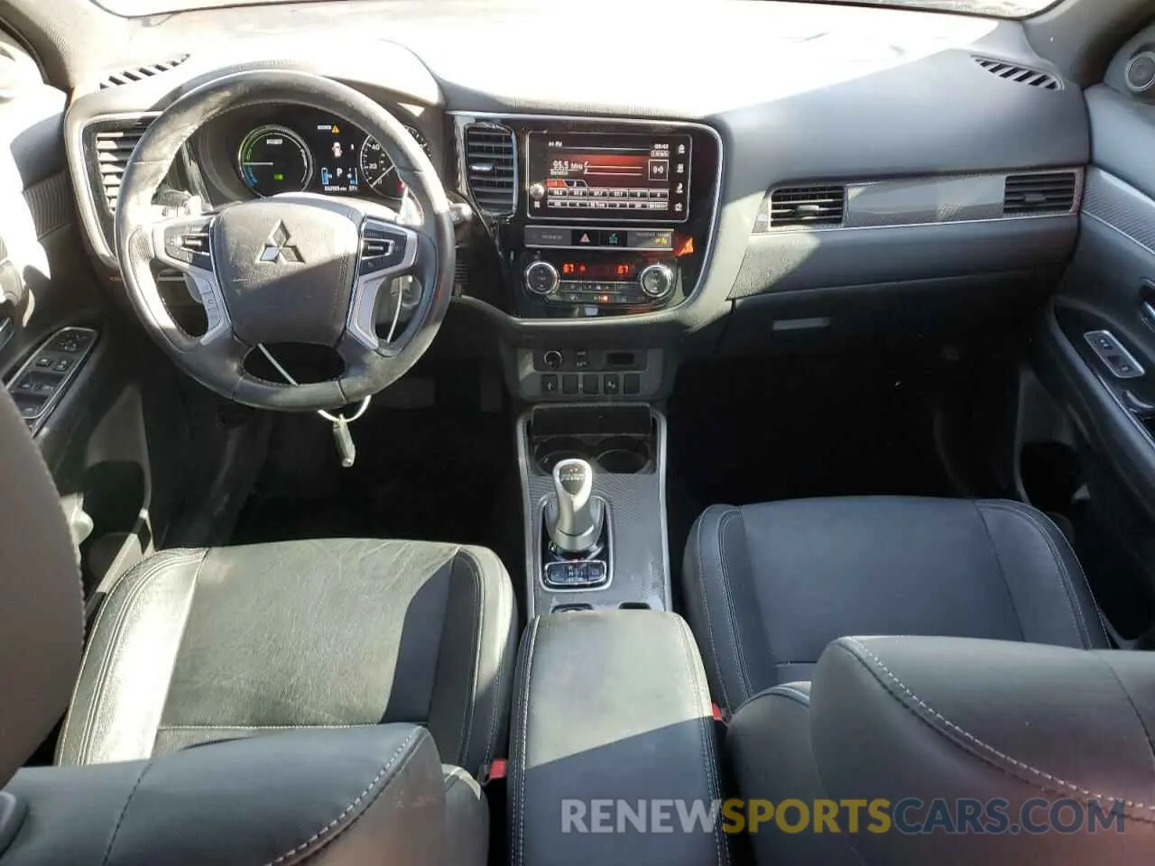 8 fotografías del automóvil dañado JA4J24A53KZ052294 MITSUBISHI OUTLANDER 2019