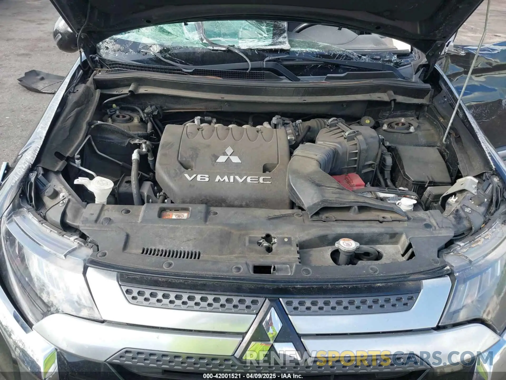 10 fotografías del automóvil dañado JA4JZ4AXXKZ021962 MITSUBISHI OUTLANDER 2019