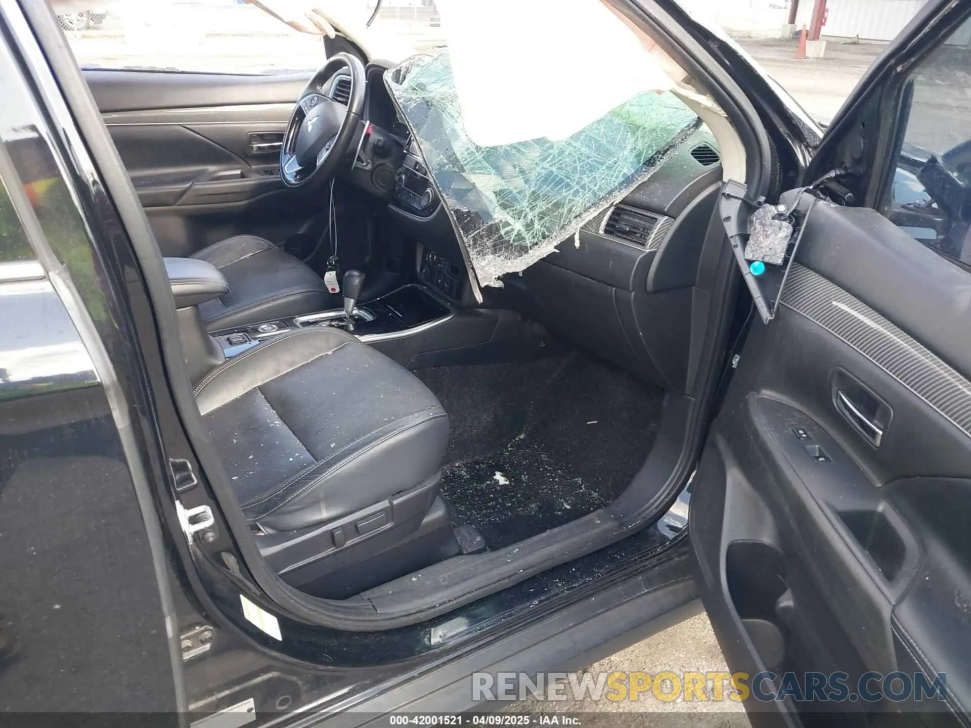 5 fotografías del automóvil dañado JA4JZ4AXXKZ021962 MITSUBISHI OUTLANDER 2019