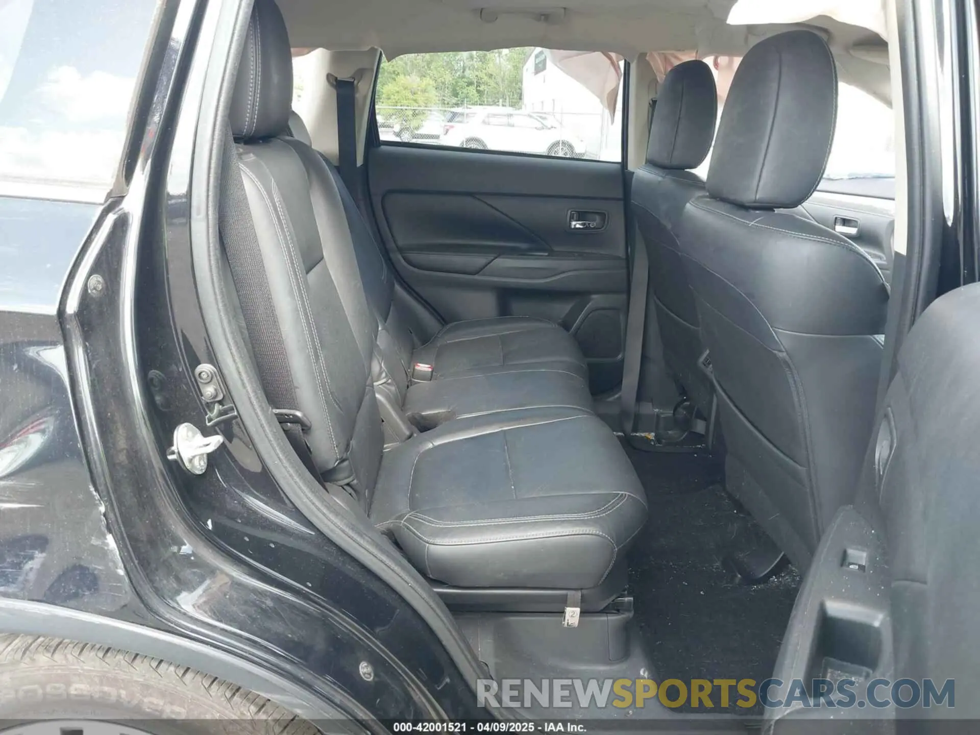 8 fotografías del automóvil dañado JA4JZ4AXXKZ021962 MITSUBISHI OUTLANDER 2019