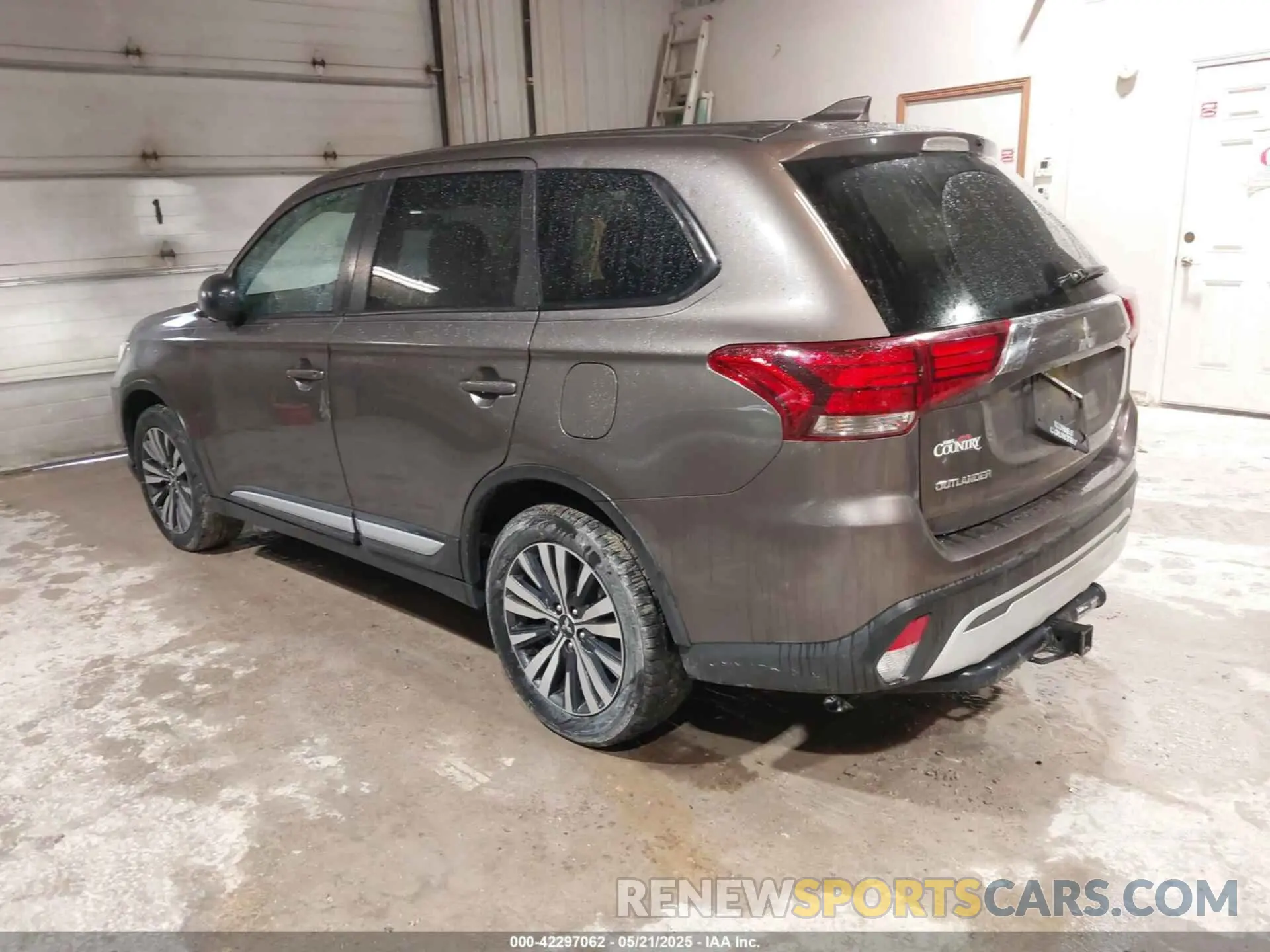 3 fotografías del automóvil dañado JA4AD2A30LZ040098 MITSUBISHI OUTLANDER 2020