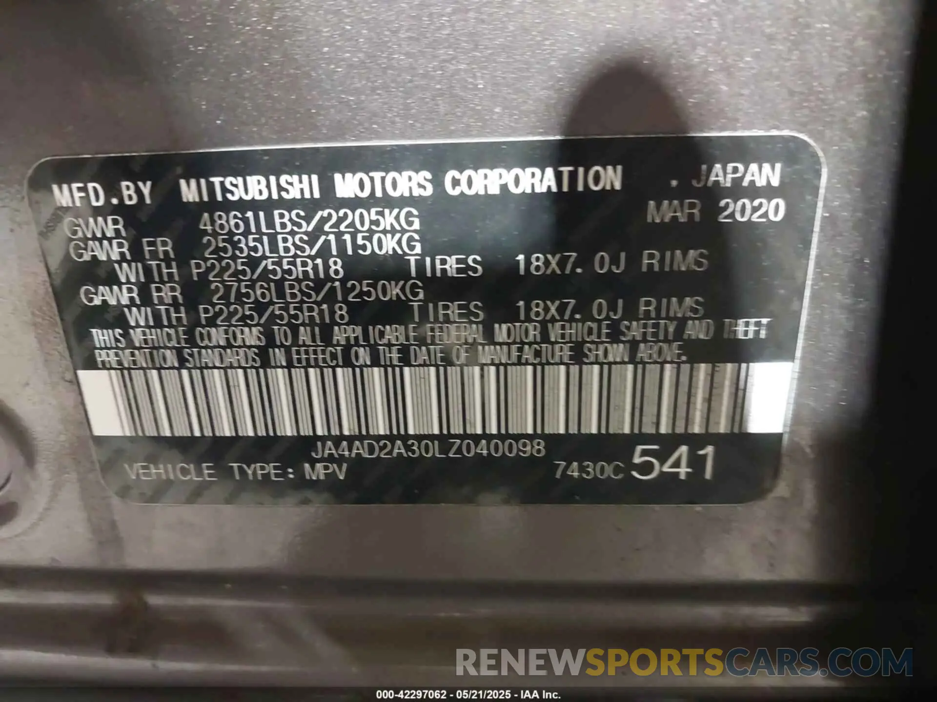 9 fotografías del automóvil dañado JA4AD2A30LZ040098 MITSUBISHI OUTLANDER 2020
