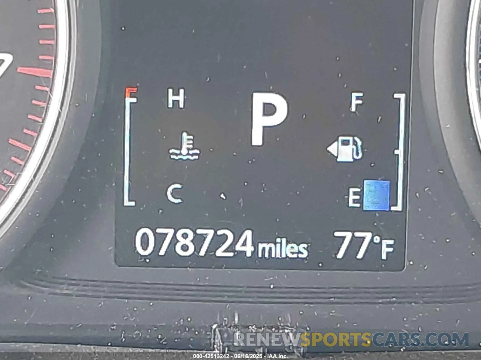 16 fotografías del automóvil dañado JA4AD2A32LZ013274 MITSUBISHI OUTLANDER 2020