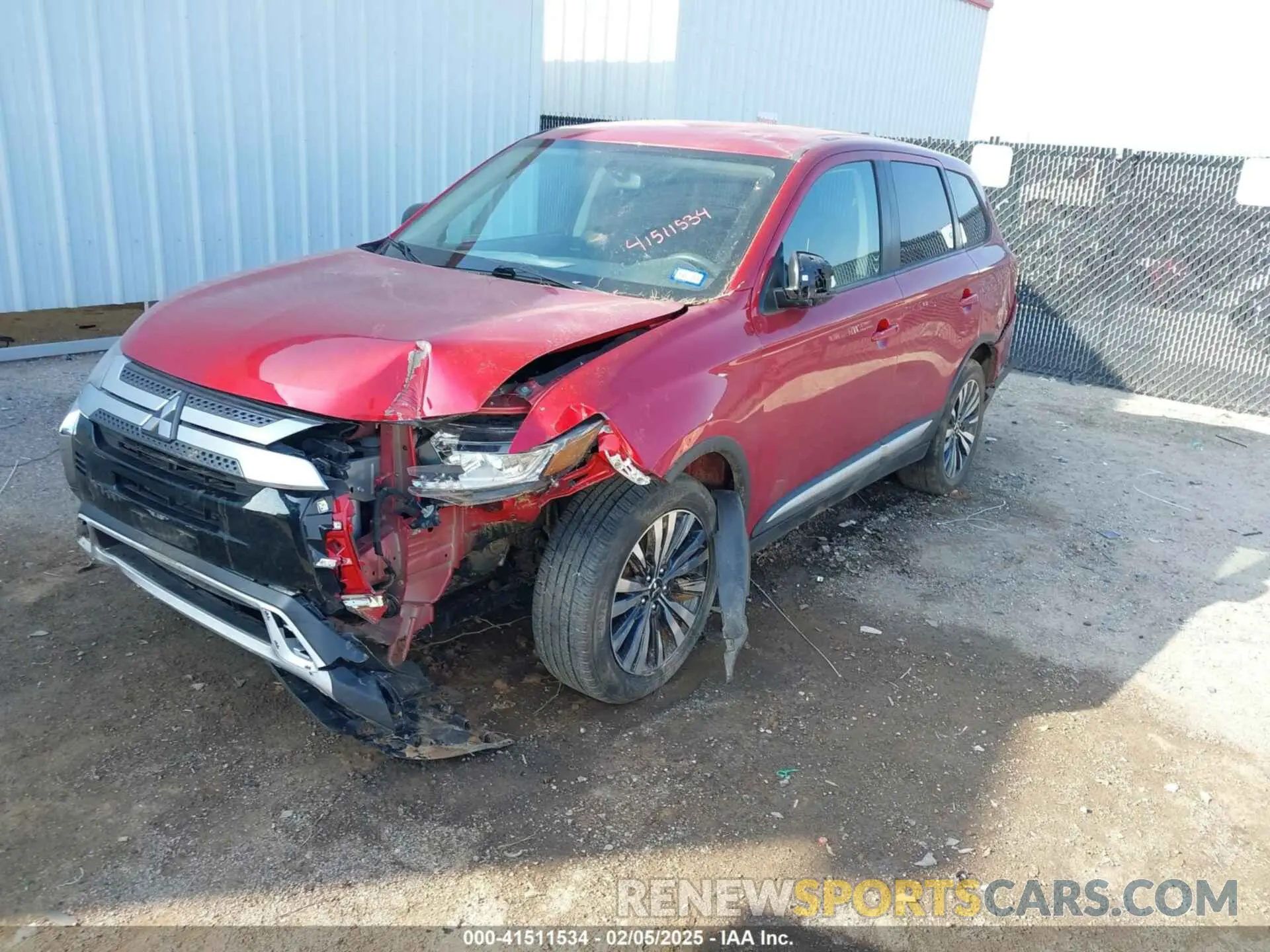 2 fotografías del automóvil dañado JA4AD2A32LZ040023 MITSUBISHI OUTLANDER 2020