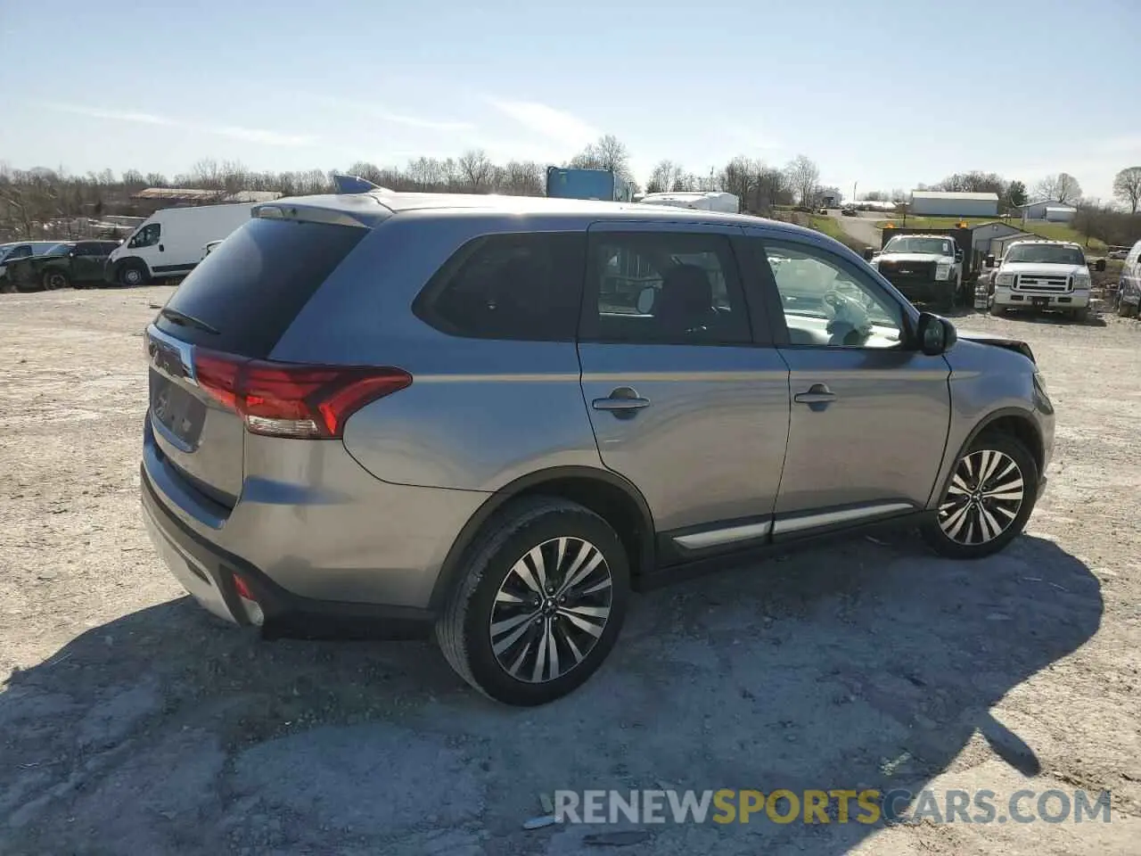 3 fotografías del automóvil dañado JA4AD2A35LZ033261 MITSUBISHI OUTLANDER 2020