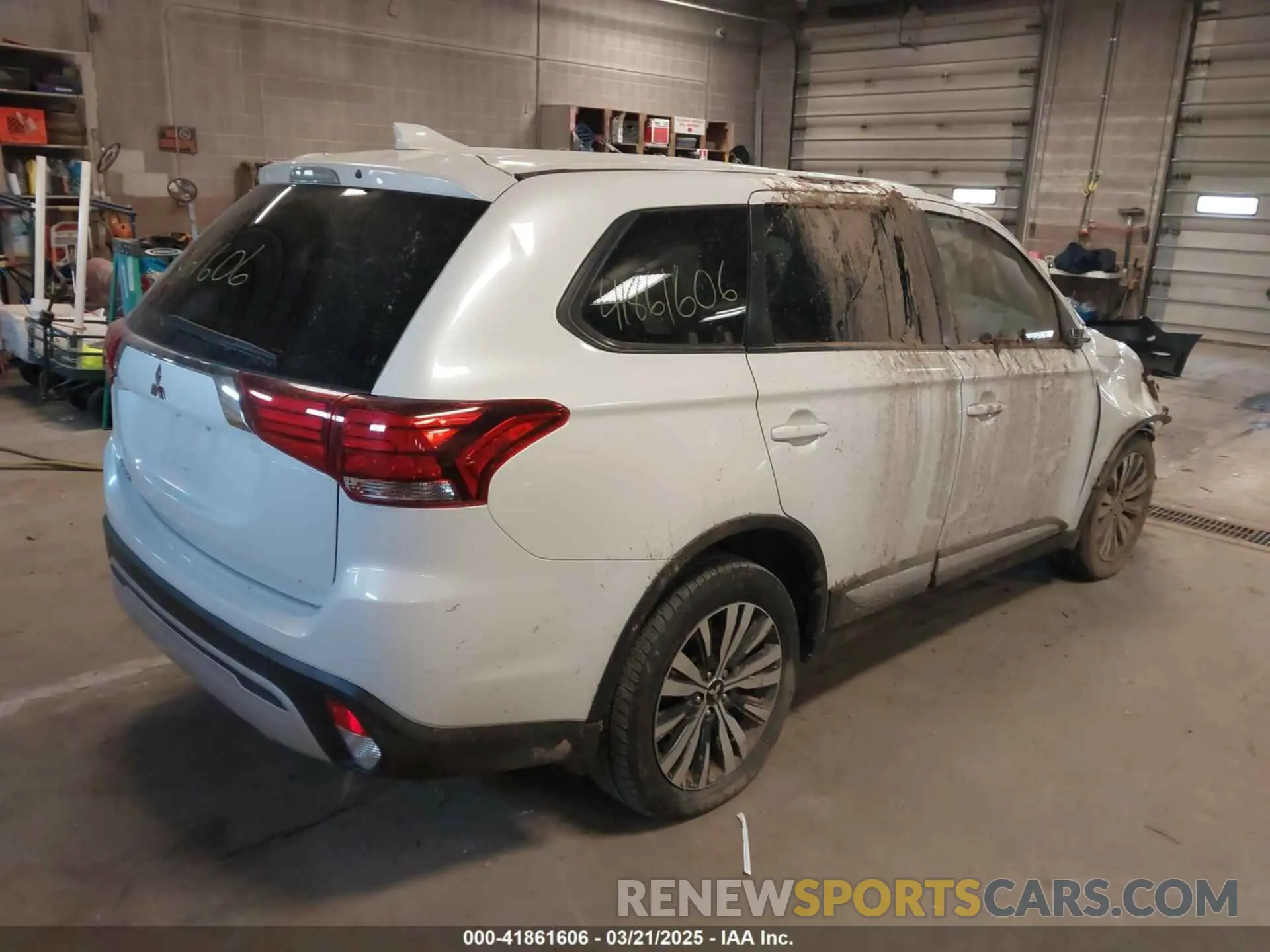 4 fotografías del automóvil dañado JA4AD2A38LZ017751 MITSUBISHI OUTLANDER 2020