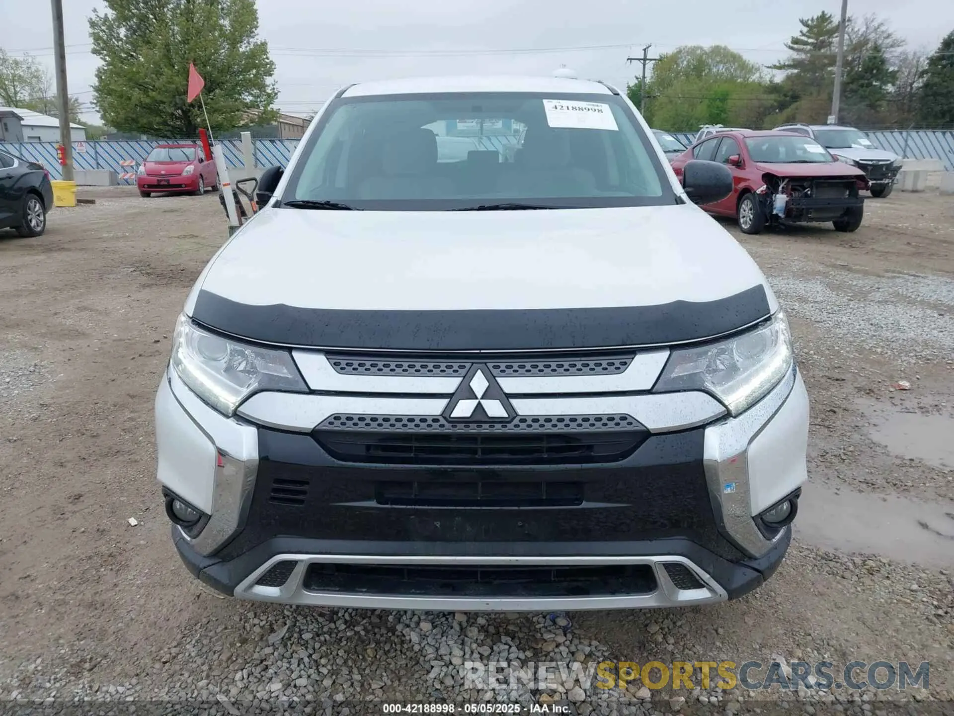 12 fotografías del automóvil dañado JA4AD2A39LZ004880 MITSUBISHI OUTLANDER 2020