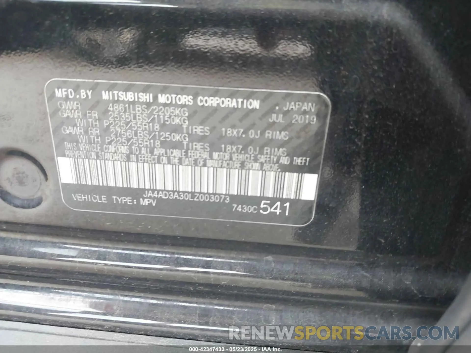 9 fotografías del automóvil dañado JA4AD3A30LZ003073 MITSUBISHI OUTLANDER 2020