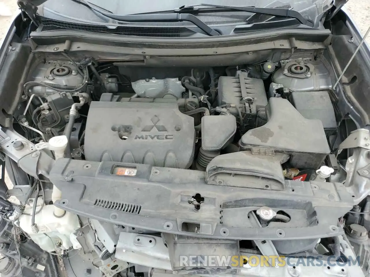 12 fotografías del automóvil dañado JA4AD3A32LZ013698 MITSUBISHI OUTLANDER 2020