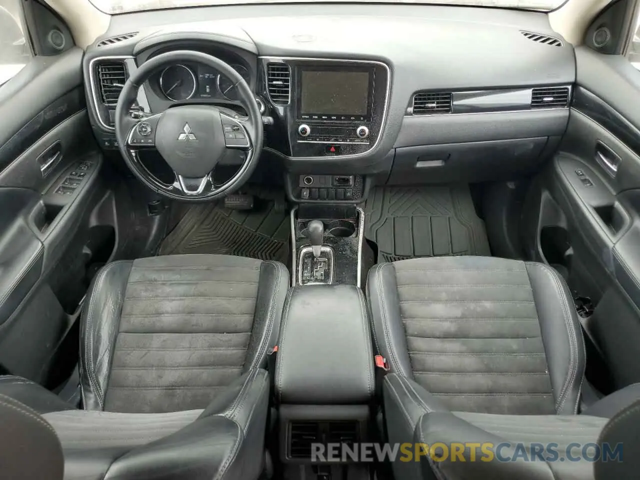 8 fotografías del automóvil dañado JA4AD3A32LZ013698 MITSUBISHI OUTLANDER 2020