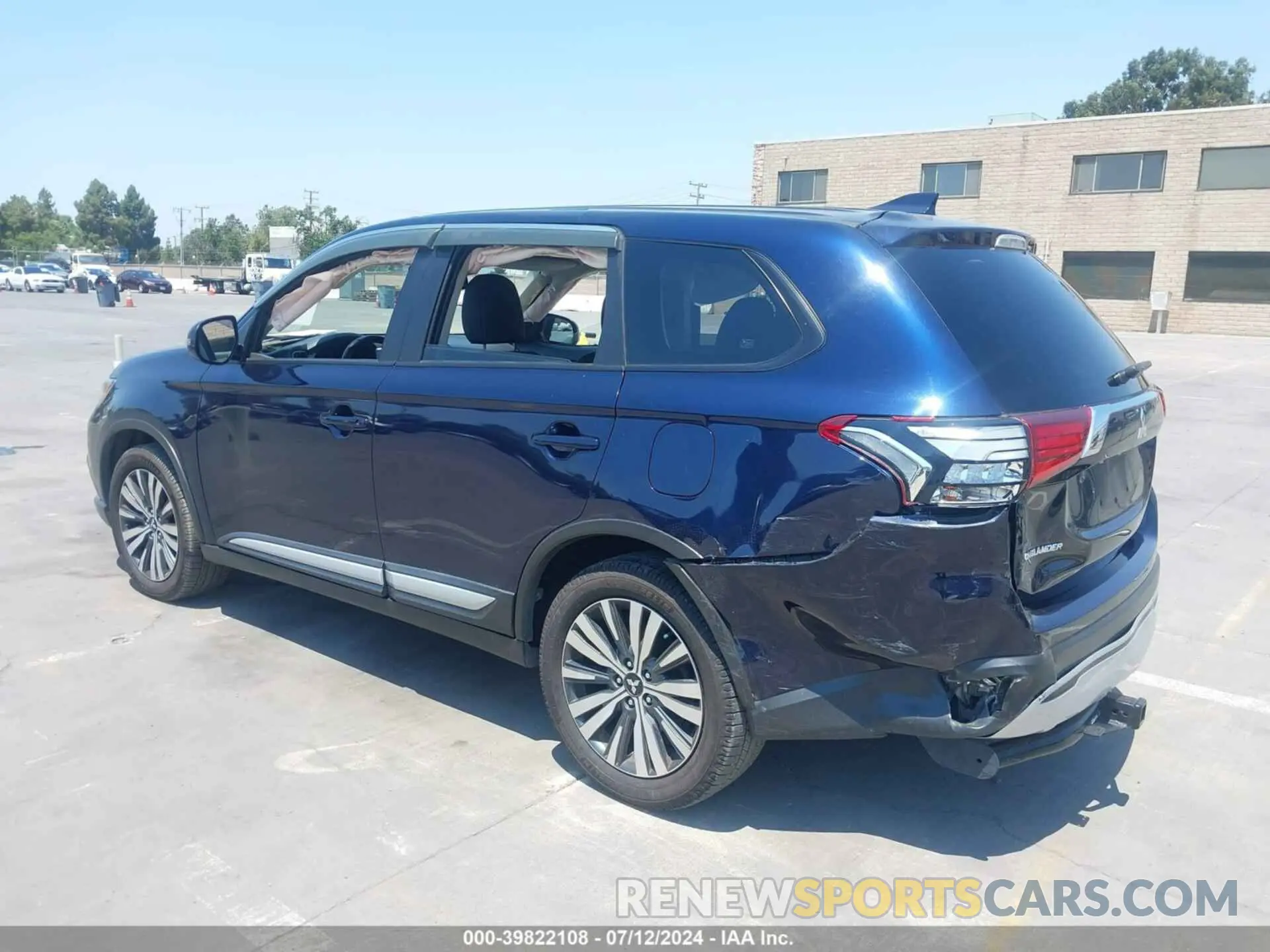 3 fotografías del automóvil dañado JA4AD3A32LZ017587 MITSUBISHI OUTLANDER 2020