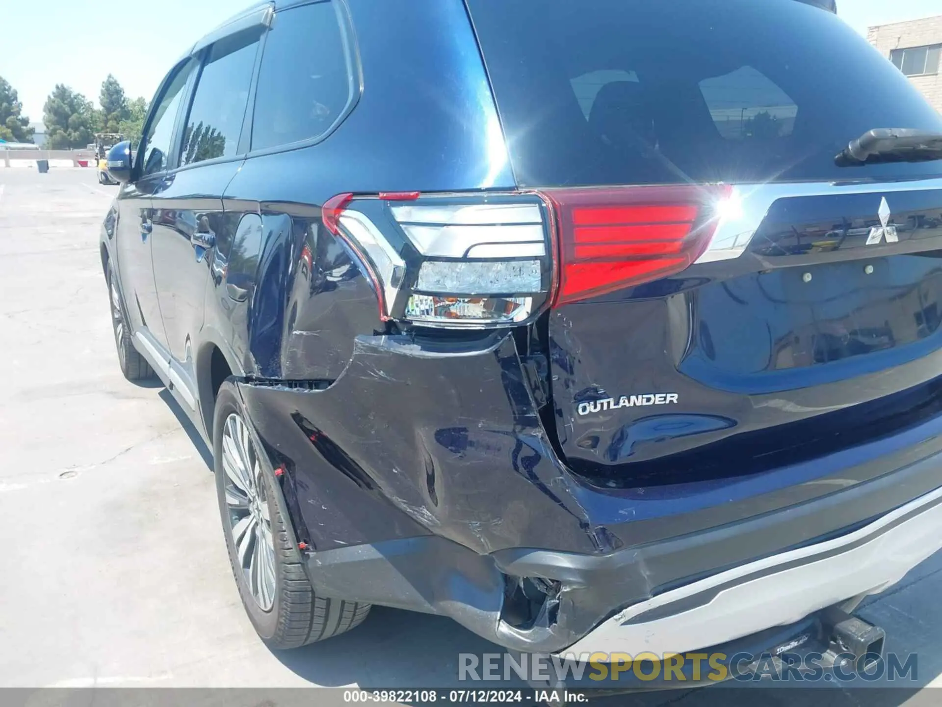 6 fotografías del automóvil dañado JA4AD3A32LZ017587 MITSUBISHI OUTLANDER 2020