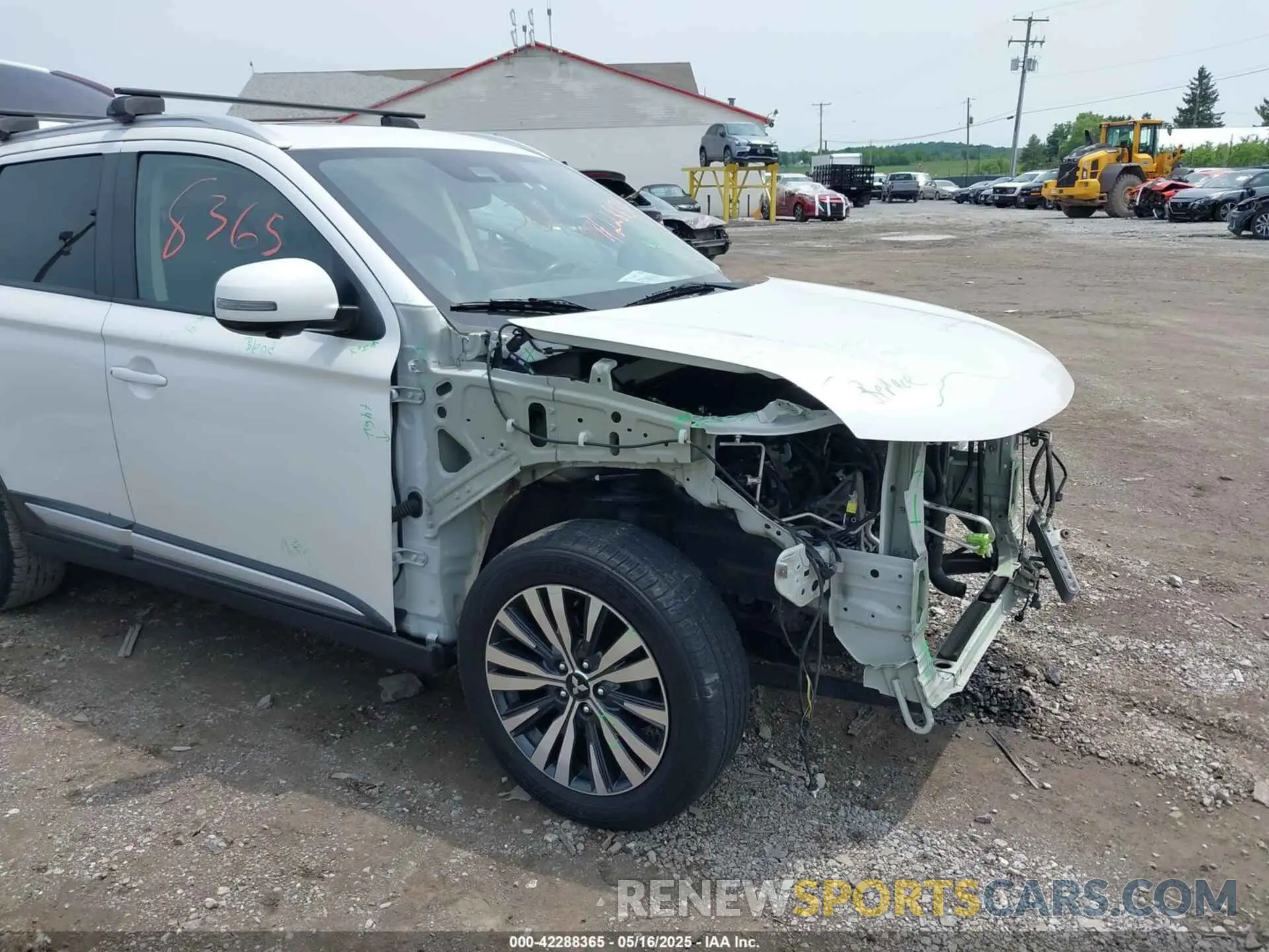 6 fotografías del automóvil dañado JA4AD3A33LZ006114 MITSUBISHI OUTLANDER 2020