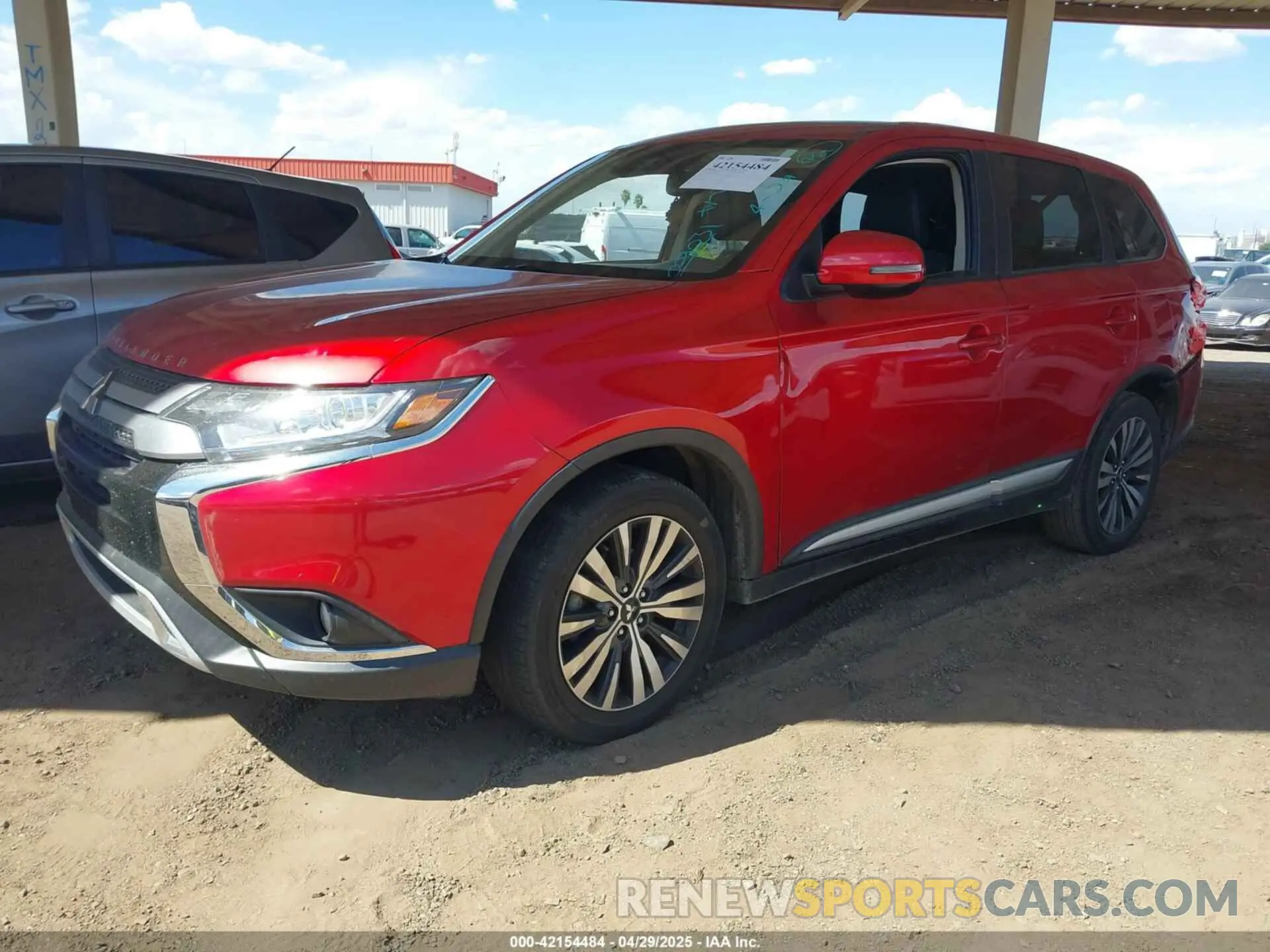 2 fotografías del automóvil dañado JA4AD3A33LZ009031 MITSUBISHI OUTLANDER 2020