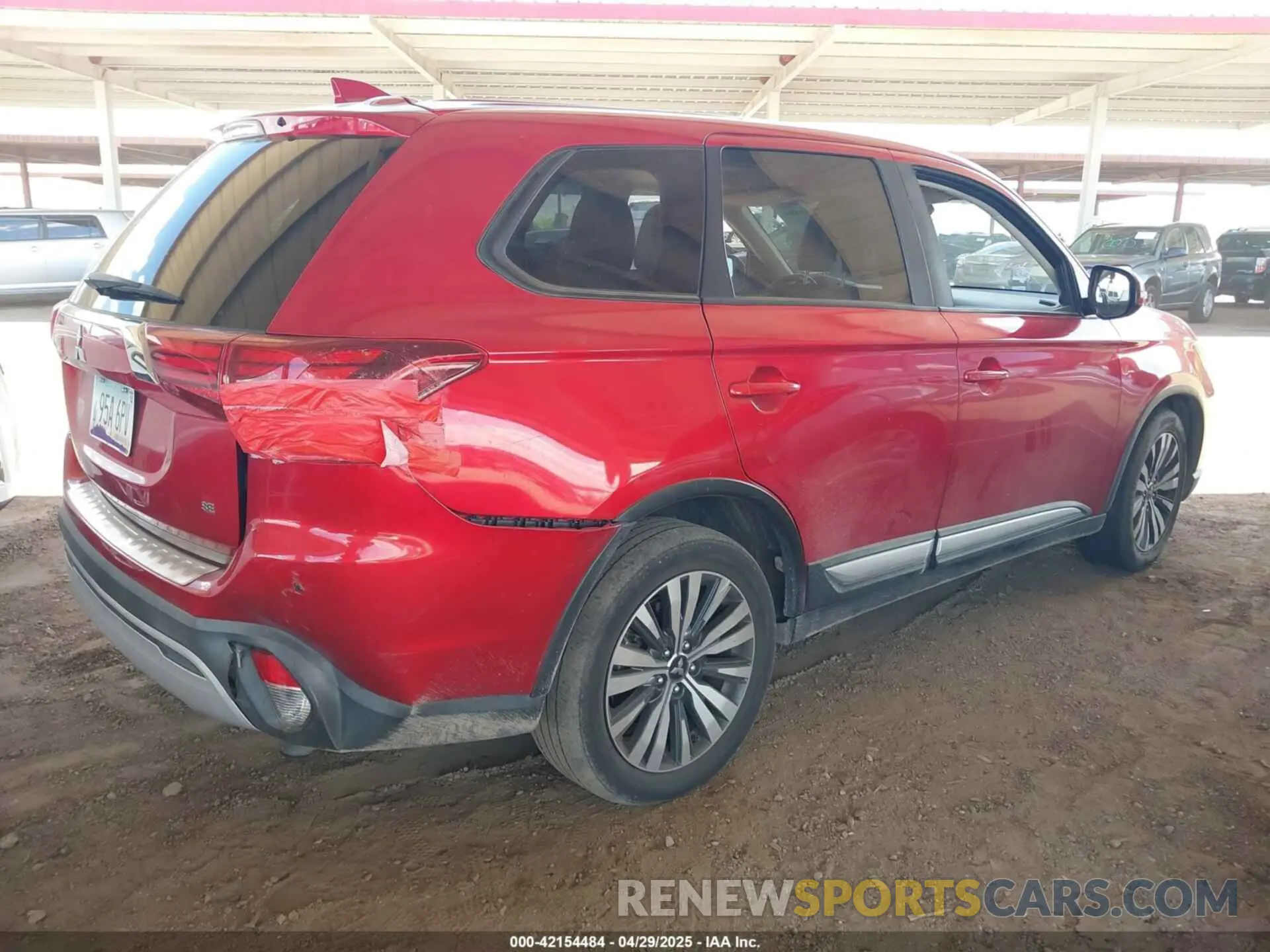 4 fotografías del automóvil dañado JA4AD3A33LZ009031 MITSUBISHI OUTLANDER 2020
