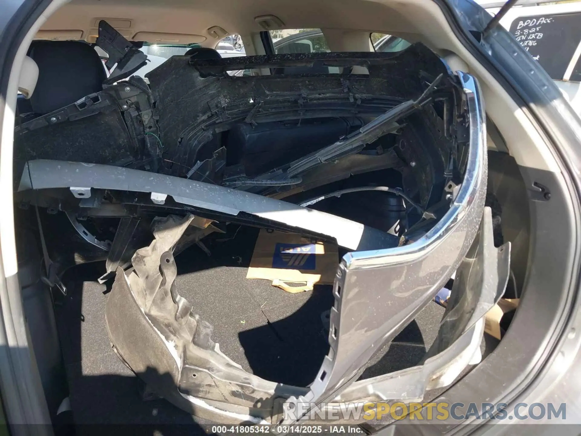 12 fotografías del automóvil dañado JA4AD3A33LZ025410 MITSUBISHI OUTLANDER 2020