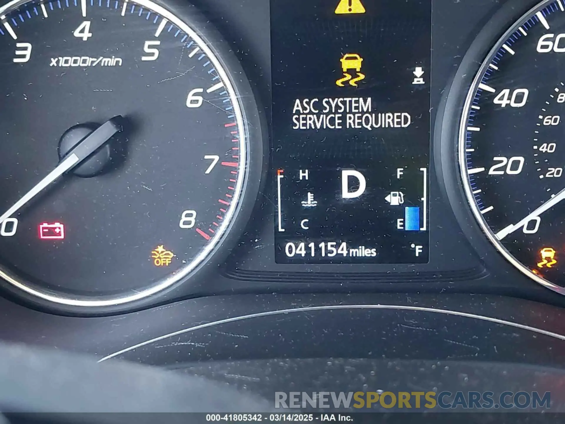 16 fotografías del automóvil dañado JA4AD3A33LZ025410 MITSUBISHI OUTLANDER 2020
