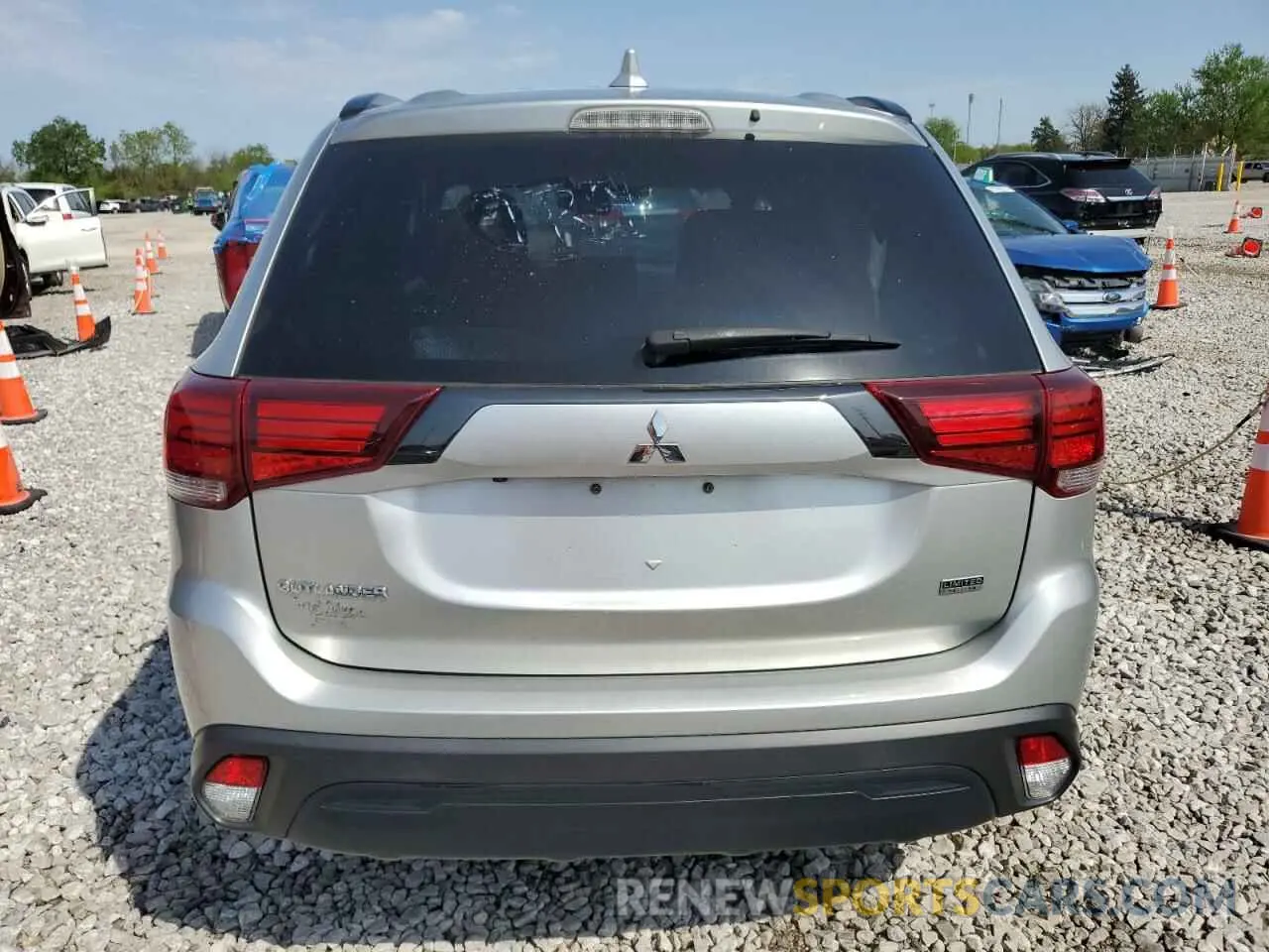 6 fotografías del automóvil dañado JA4AD3A36LZ032741 MITSUBISHI OUTLANDER 2020