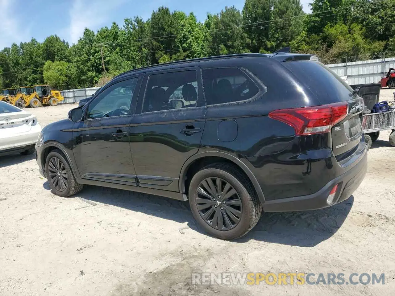2 fotografías del automóvil dañado JA4AD3A37LZ028536 MITSUBISHI OUTLANDER 2020