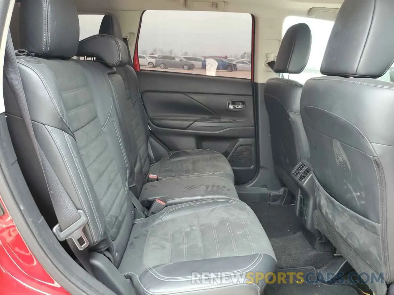 11 fotografías del automóvil dañado JA4AD3A38LZ005329 MITSUBISHI OUTLANDER 2020