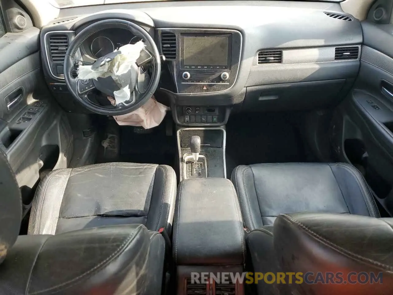 8 fotografías del automóvil dañado JA4AD3A39LZ029381 MITSUBISHI OUTLANDER 2020